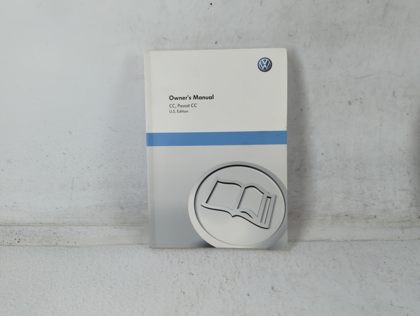 2010 Volkswagen Passat Owners Manual Book Guide OEM Used Auto Parts - Oemusedautoparts1.com