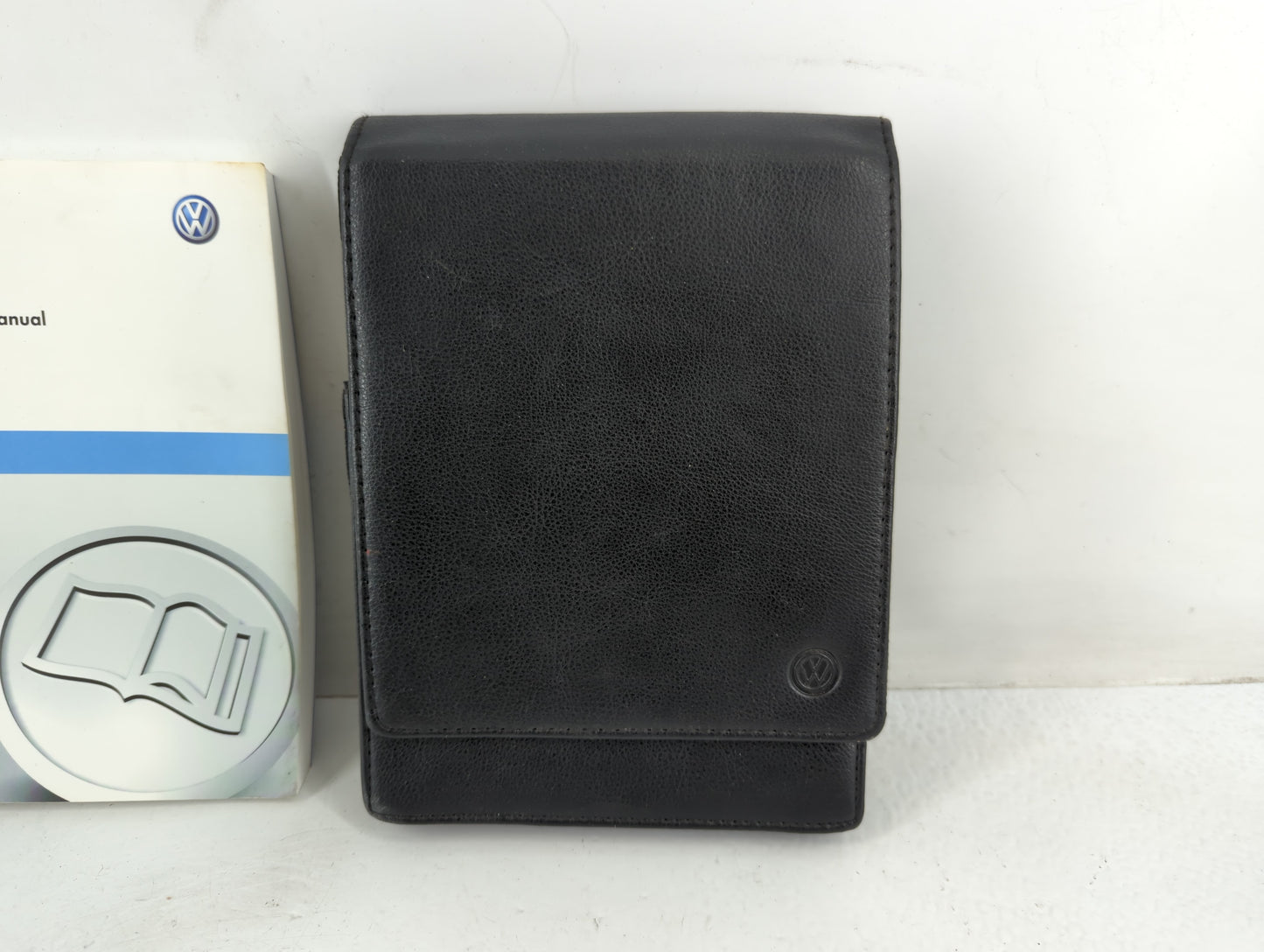 2010 Volkswagen Passat Owners Manual Book Guide OEM Used Auto Parts - Oemusedautoparts1.com