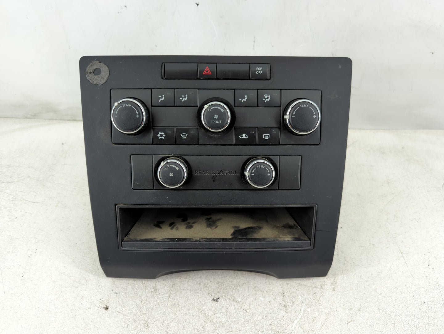 2009-2011 Volkswagen Routan Climate Control Module Temperature AC/Heater Replacement P/N:P55111863AE Fits Fits 2009 2010 201