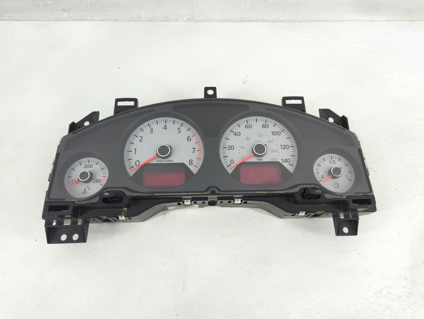 2009-2010 Volkswagen Routan Instrument Cluster Speedometer Gauges P/N:68055188AD Fits Fits 2009 2010 OEM Used Auto Parts - O