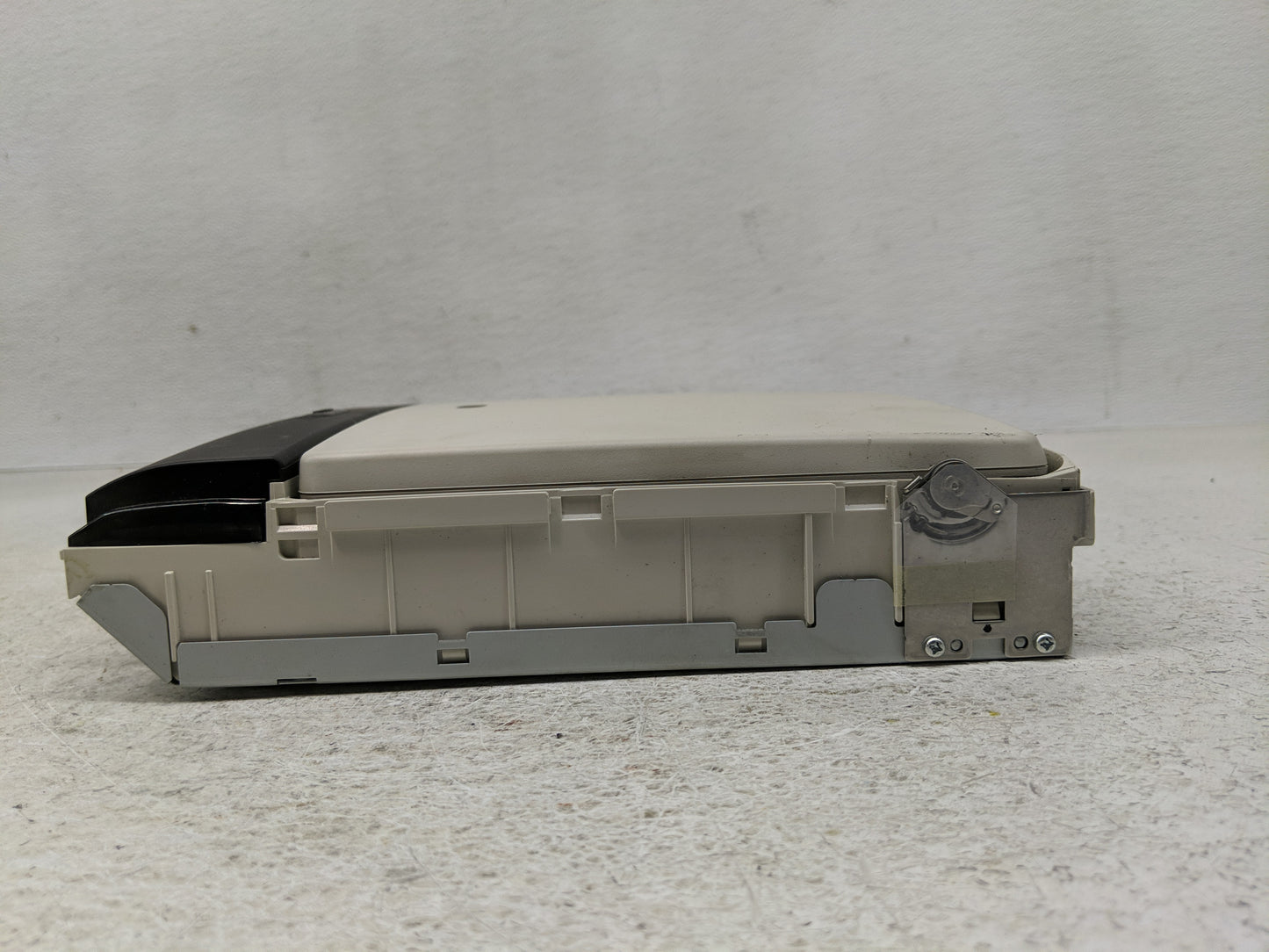 2009-2014 Volkswagen Routan Information Display Screen - Oemusedautoparts1.com