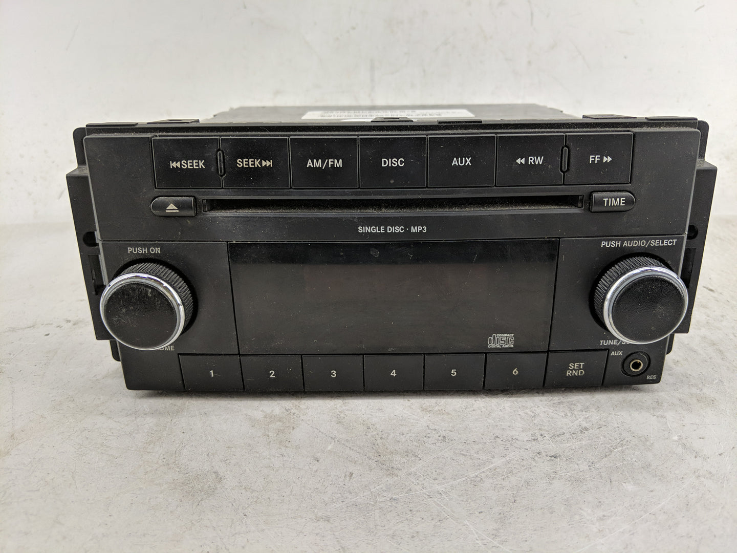 2009-2011 Volkswagen Routan Radio AM FM Cd Player Receiver Replacement P/N:P68050440AC Fits Fits 2009 2010 2011 OEM Used Aut