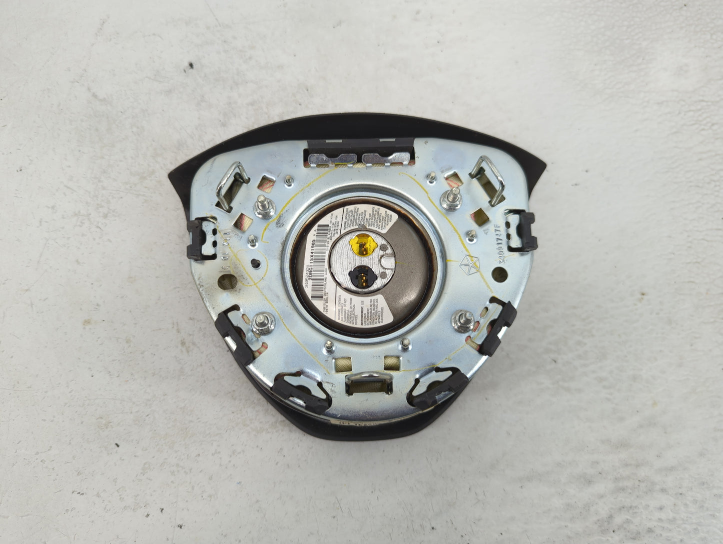 2009-2010 Volkswagen Routan Air Bag Driver Left Steering Wheel Mounted P/N:7B0880201A Fits Fits 2009 2010 OEM Used Auto Part