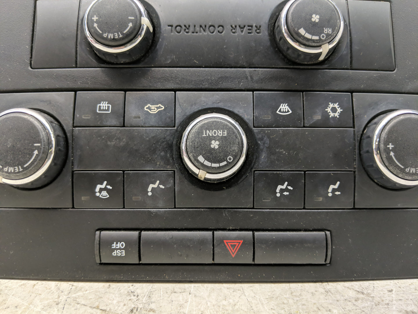2009-2011 Volkswagen Routan Climate Control Module Temperature AC/Heater Replacement P/N:P55111863AE Fits Fits 2009 2010 201