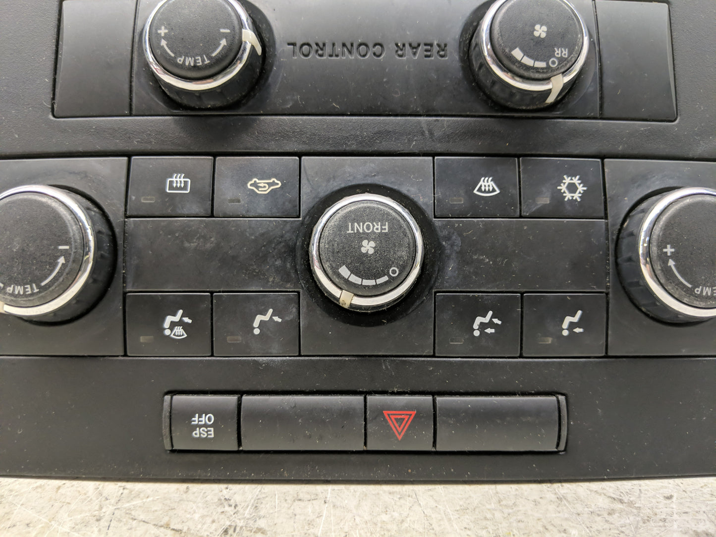 2009-2011 Volkswagen Routan Climate Control Module Temperature AC/Heater Replacement P/N:P55111863AE Fits Fits 2009 2010 201