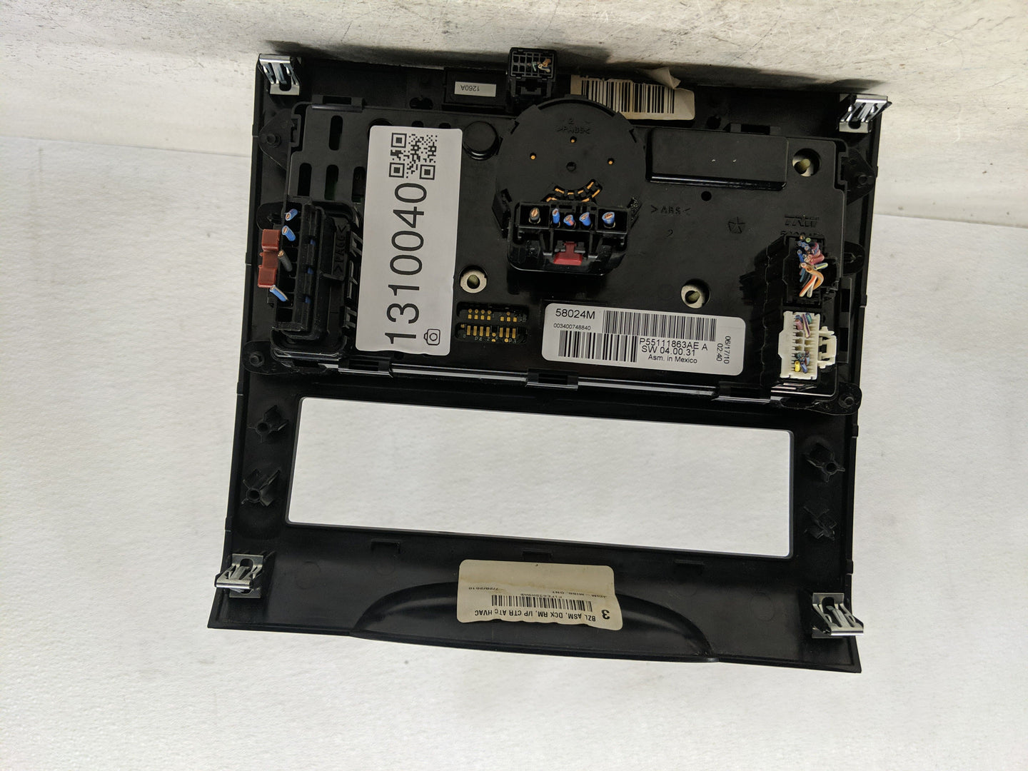 2009-2011 Volkswagen Routan Climate Control Module Temperature AC/Heater Replacement P/N:P55111863AE Fits Fits 2009 2010 201