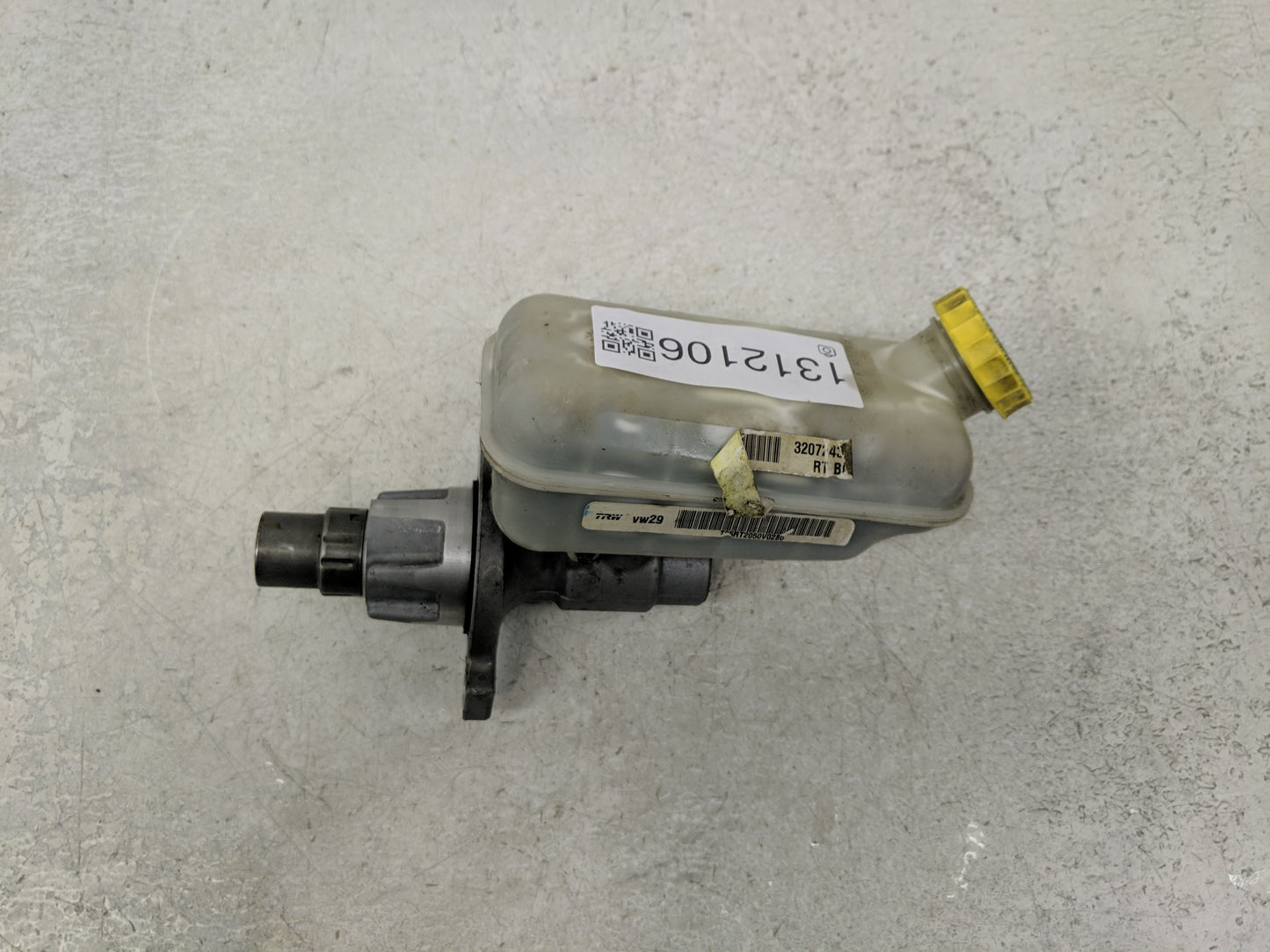 2009-2014 Volkswagen Routan Brake Master Cylinder 1312106 - Oemusedautoparts1.com