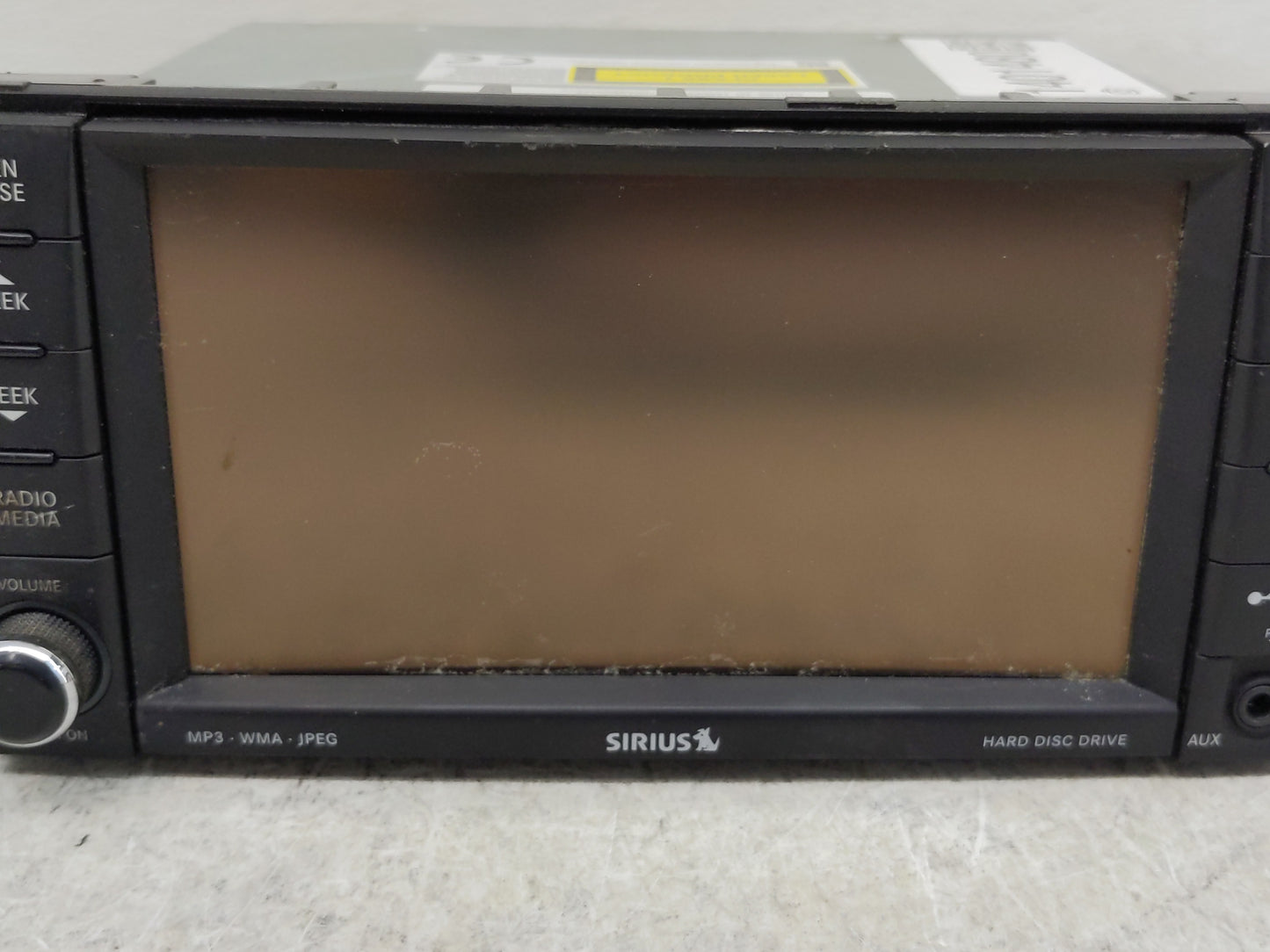 2010 Volkswagen Routan Radio AM FM Cd Player Receiver Replacement P/N:P68035025AF Fits OEM Used Auto Parts - Oemusedautopart