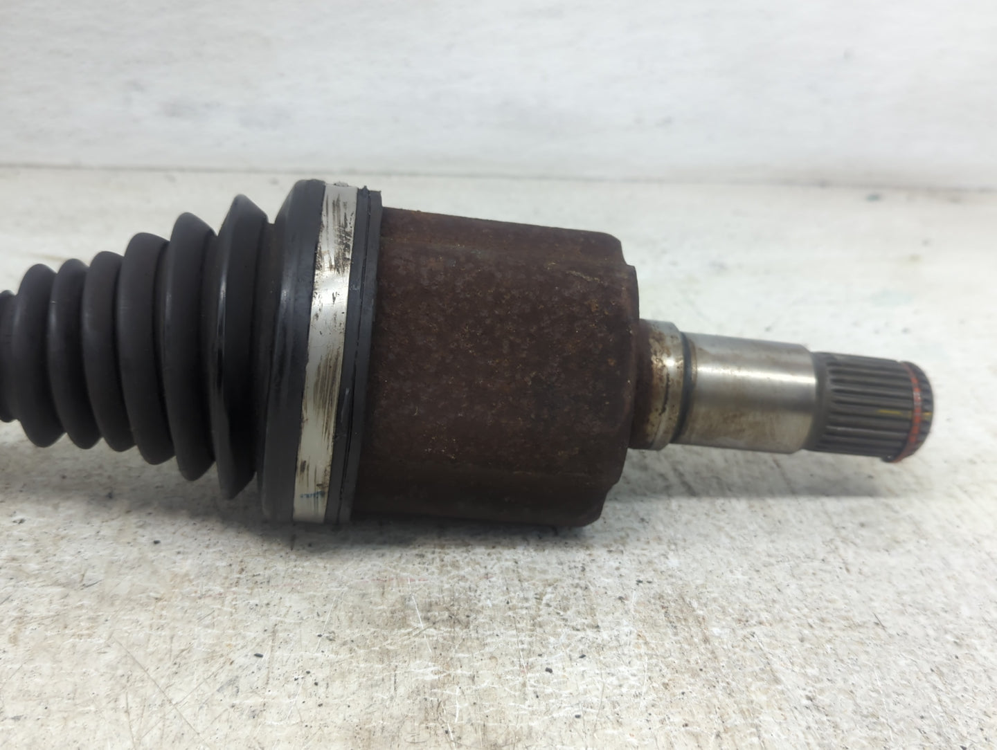 2009-2014 Volkswagen Routan Axle Shaft Front Driver Cv C/v 1428213 - Oemusedautoparts1.com