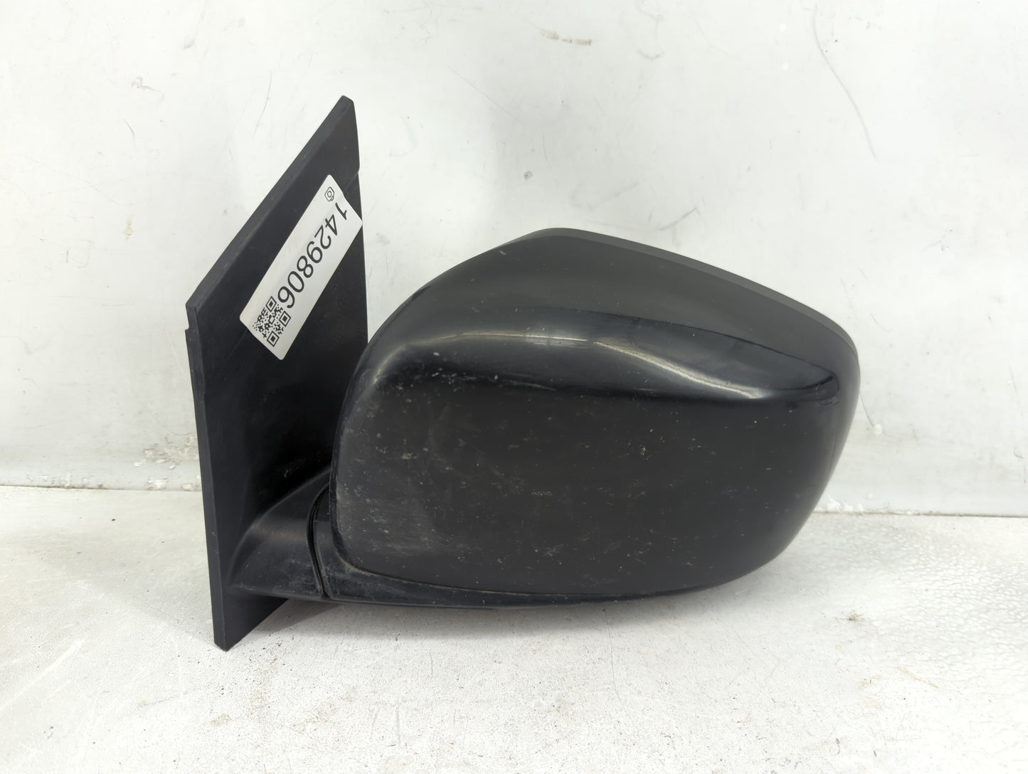 2009-2014 Volkswagen Routan Driver Side View Mirror - Left Door Mirror OEM Used - Oemusedautoparts1.com