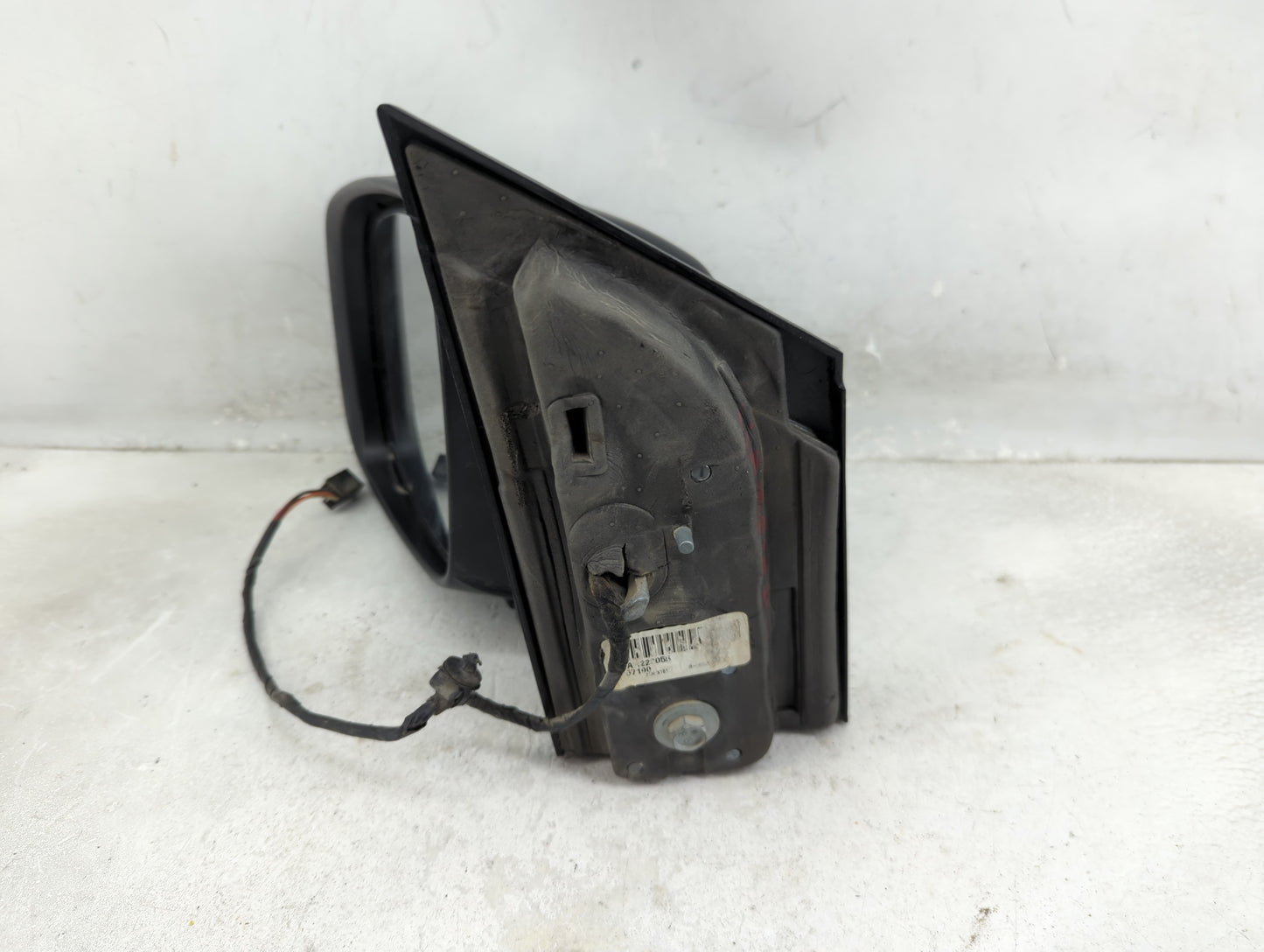2009-2014 Volkswagen Routan Driver Side View Mirror - Left Door Mirror OEM Used - Oemusedautoparts1.com