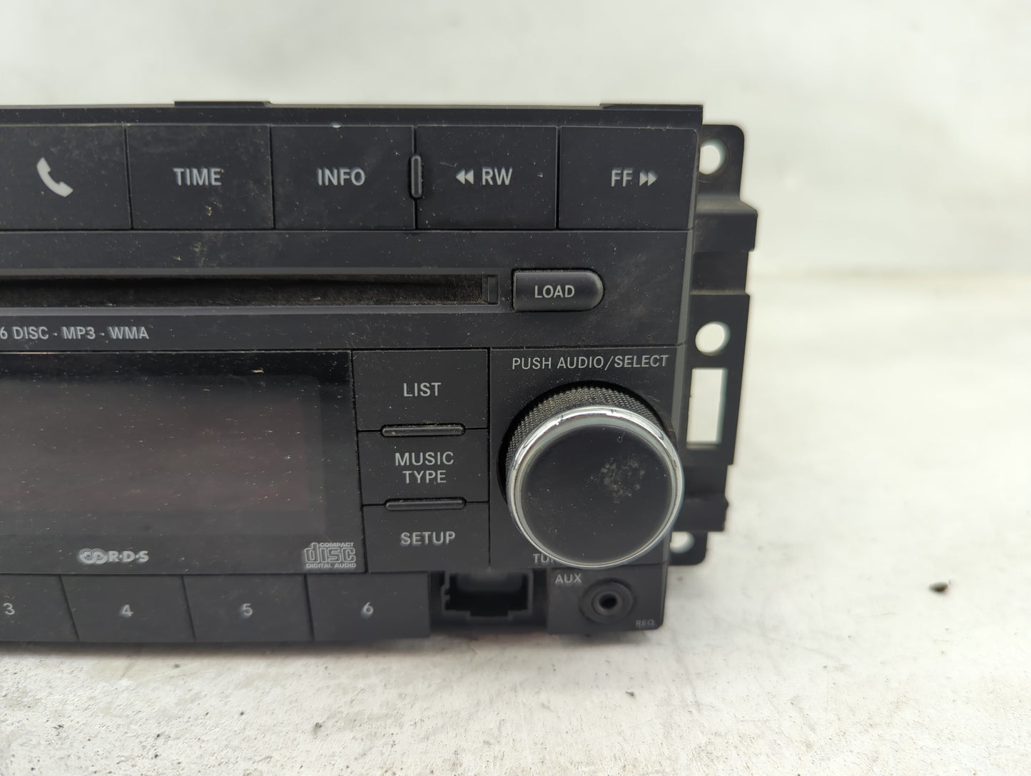 2010 Volkswagen Routan Radio AM FM Cd Player Receiver Replacement P/N:68050442AC TT1AA1250A1588 Fits OEM Used Auto Parts - O