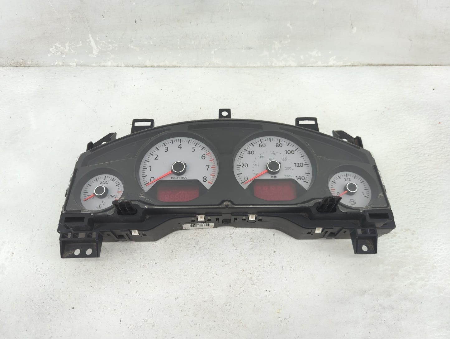 2009-2010 Volkswagen Routan Instrument Cluster Speedometer Gauges P/N:P68055188AE TDOQI060045396 Fits Fits 2009 2010 OEM Use