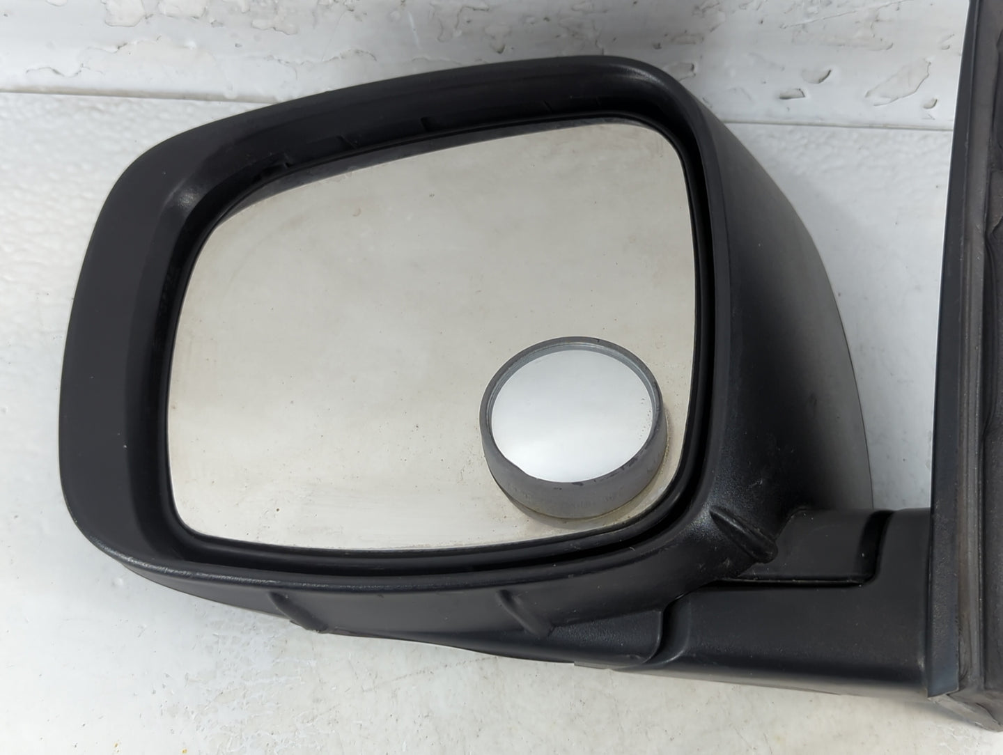 2009-2014 Volkswagen Routan Passenger Right Side View Manual Door Mirror - Oemusedautoparts1.com