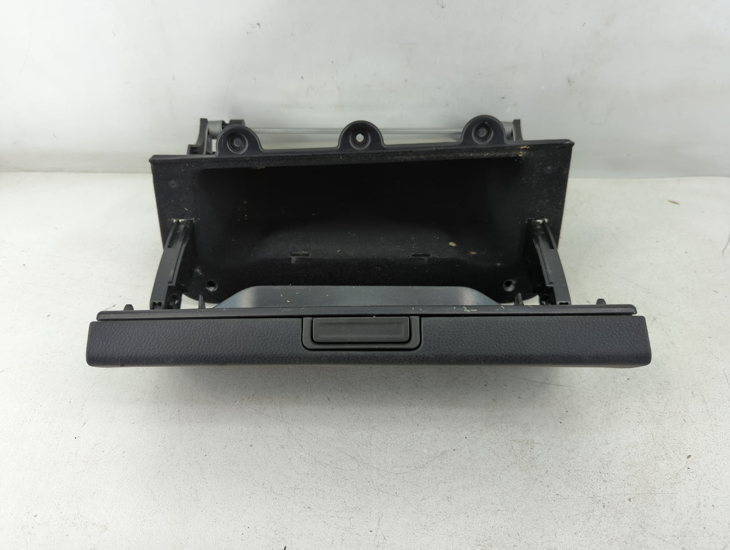 2010 Volkswagen Routan Passenger Glove Box Door Storage Compartment - Oemusedautoparts1.com