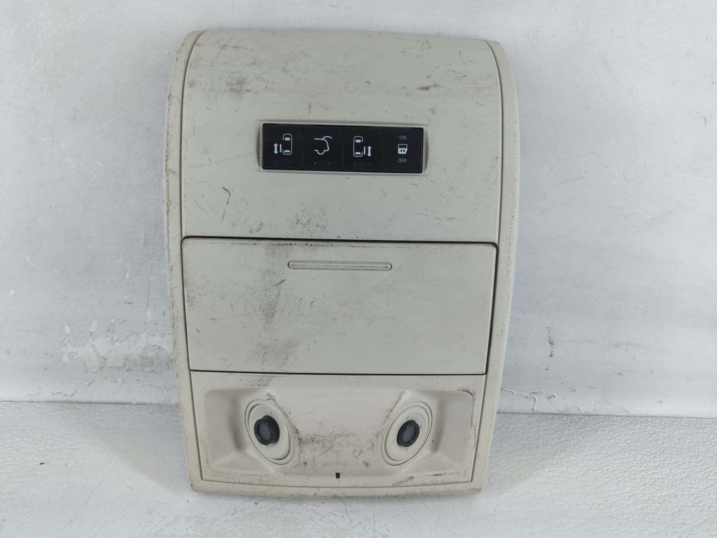 2009-2014 Volkswagen Routan Overhead Roof Console Interior Dome Light - Oemusedautoparts1.com