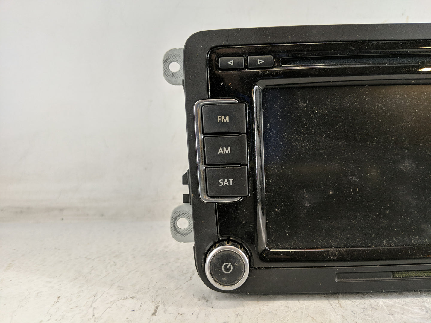 2009-2017 Volkswagen Tiguan Radio AM FM Cd Player Receiver Replacement P/N:1K0 035 180 AC Fits OEM Used Auto Parts - Oemused