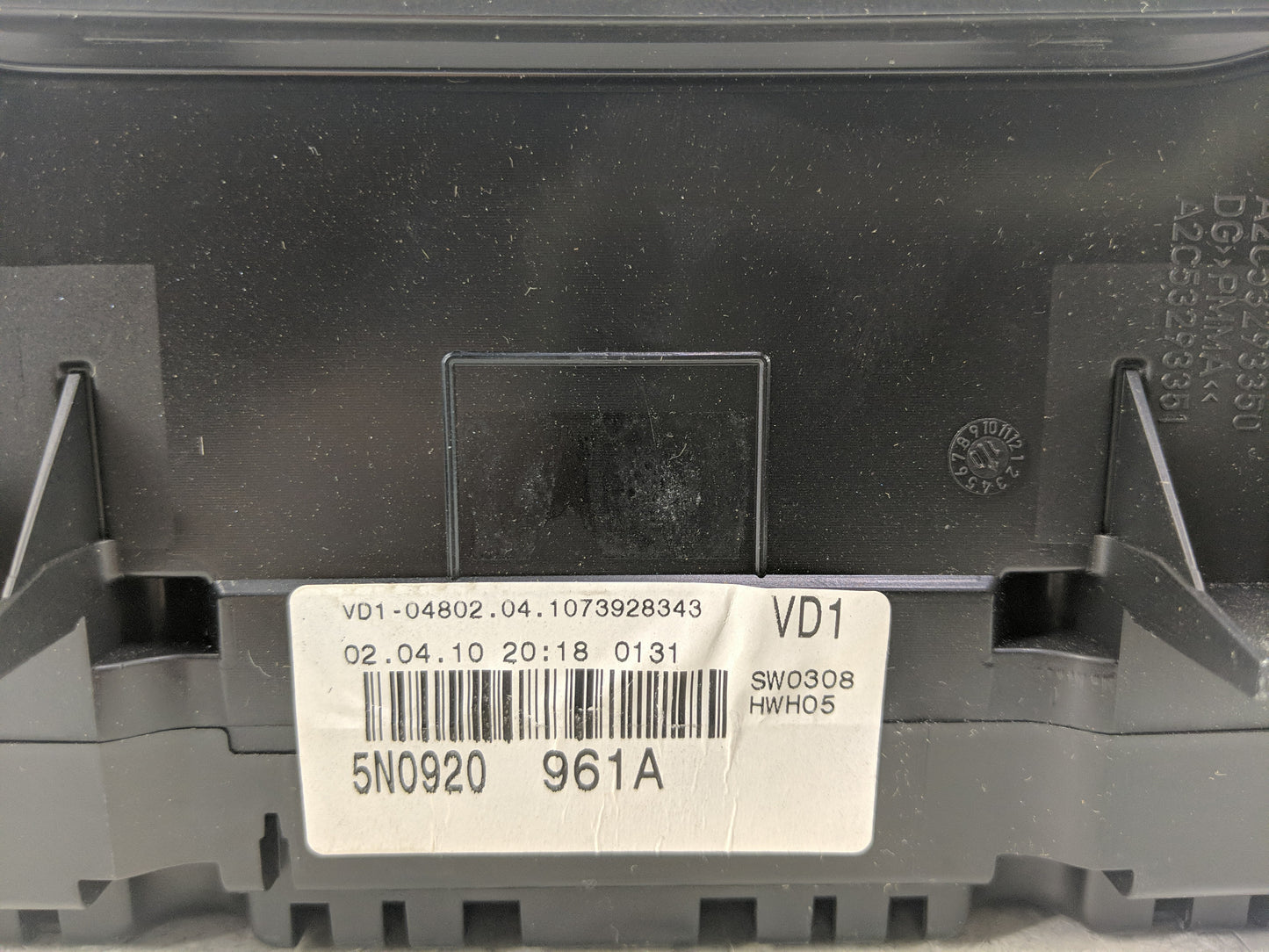 2010 Volkswagen Tiguan Instrument Cluster Speedometer Gauges P/N:5N0920961A Fits OEM Used Auto Parts - Oemusedautoparts1.com