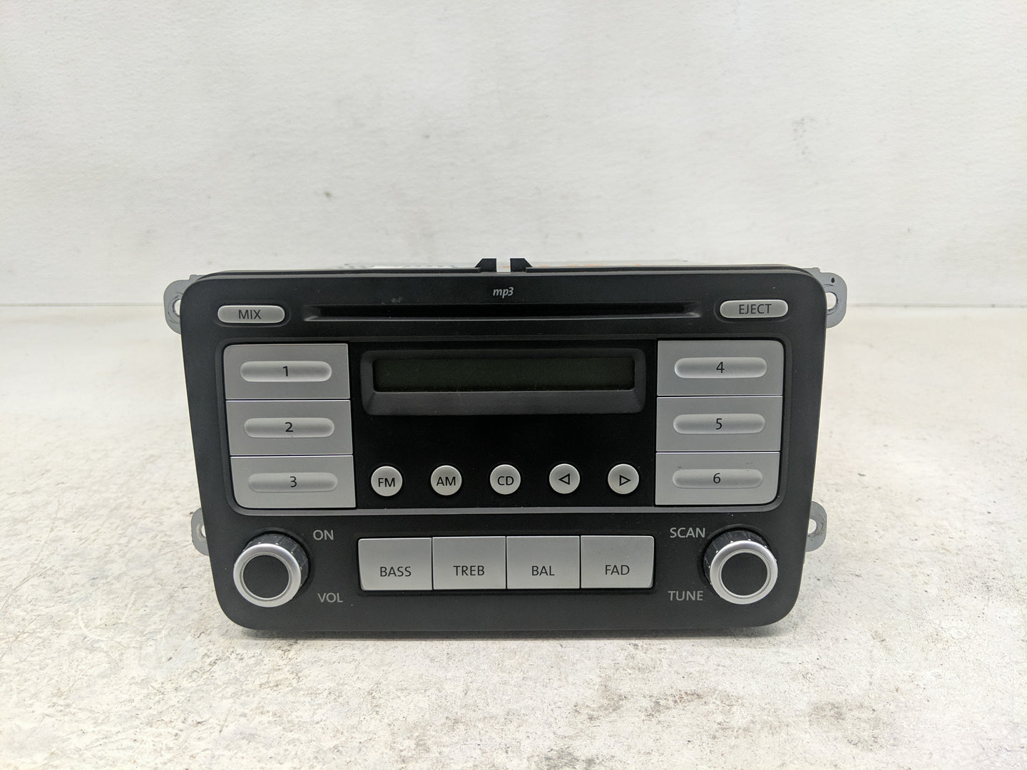2009-2017 Volkswagen Tiguan Radio AM FM Cd Player Receiver Replacement P/N:1K0 035 161 Fits OEM Used Auto Parts - Oemusedaut