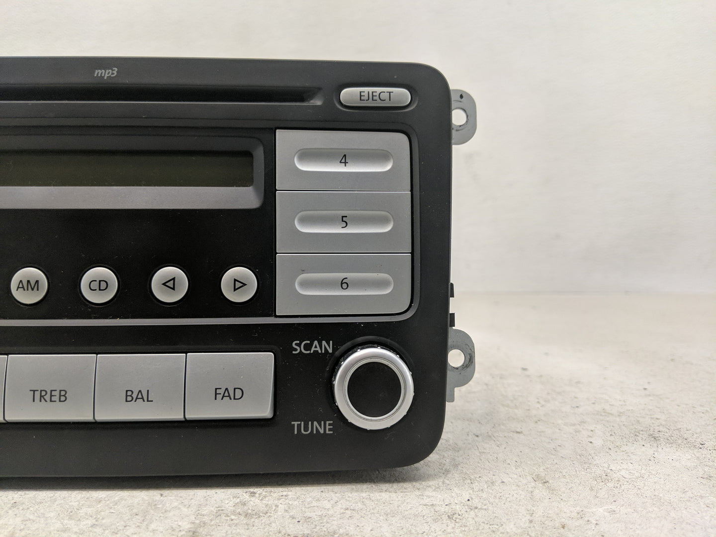2009-2017 Volkswagen Tiguan Radio AM FM Cd Player Receiver Replacement P/N:1K0 035 161 Fits OEM Used Auto Parts - Oemusedaut