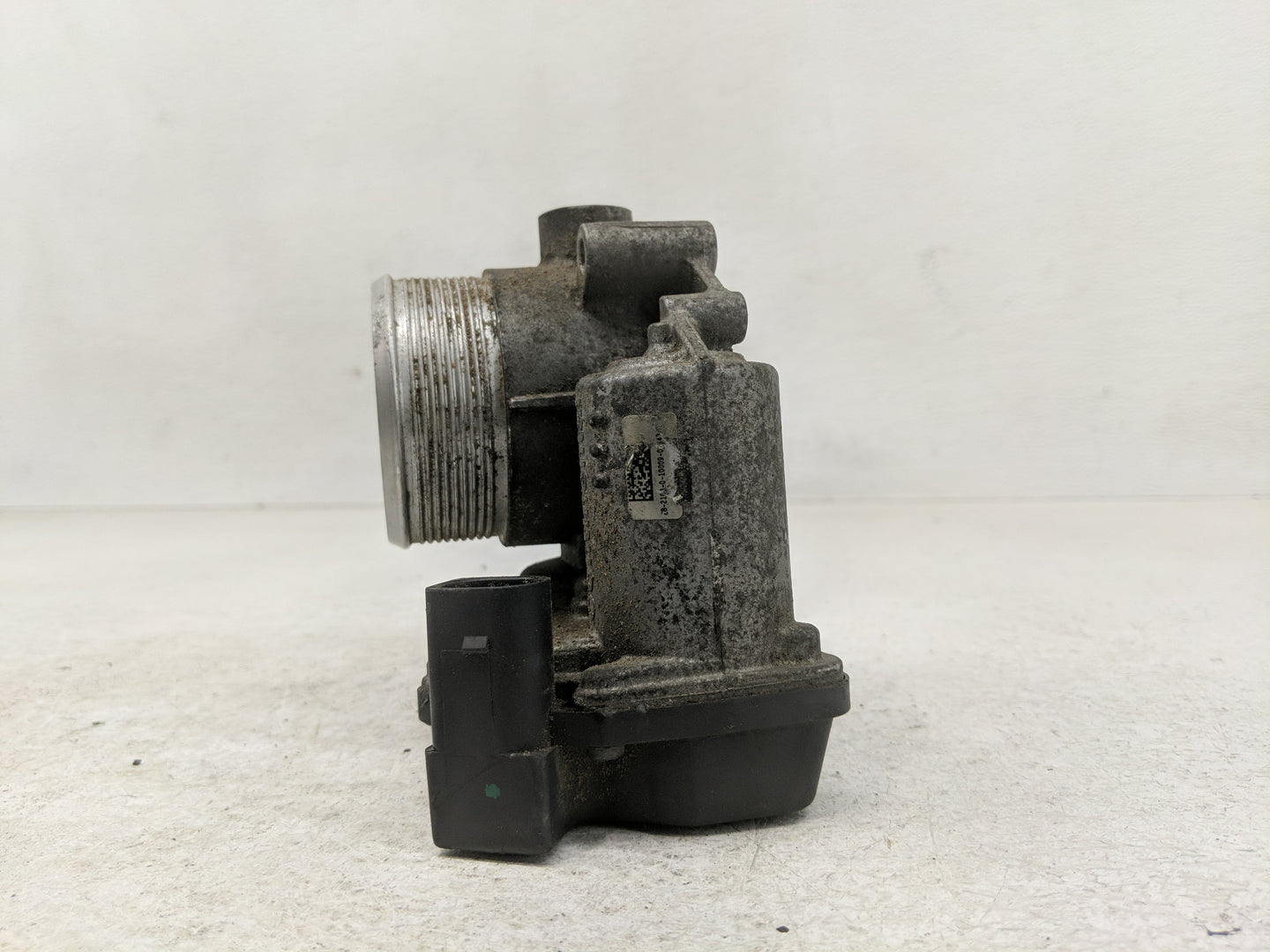2010 Volkswagen Tiguan Throttle Body Fits OEM Used Auto Parts - Oemusedautoparts1.com