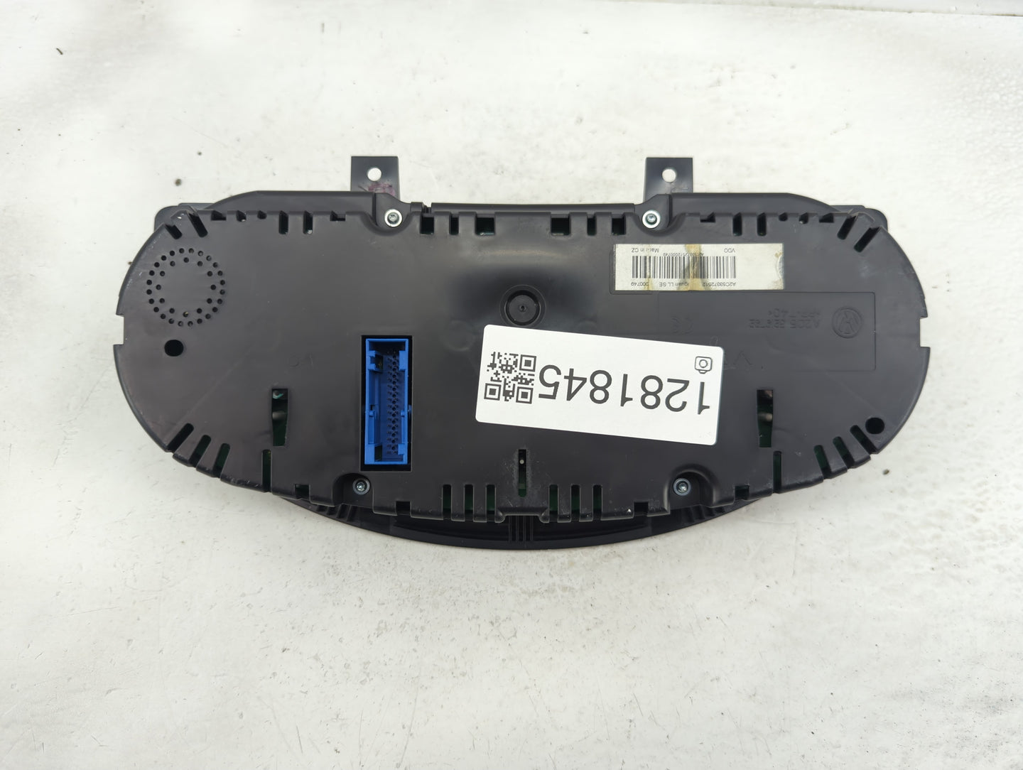 2010 Volkswagen Tiguan Instrument Cluster Speedometer Gauges Fits OEM Used Auto Parts - Oemusedautoparts1.com