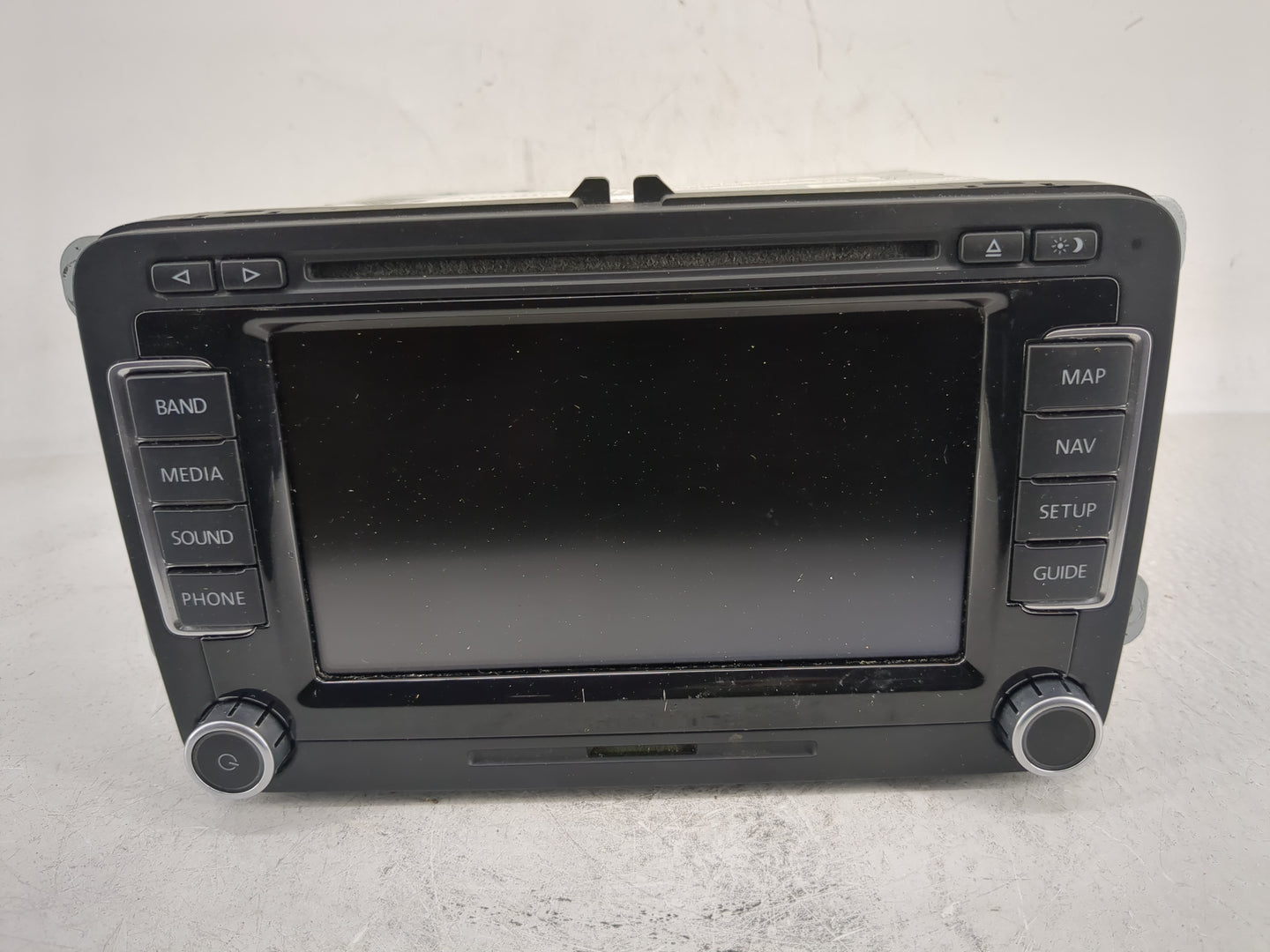 2009-2017 Volkswagen Tiguan Radio AM FM Cd Player Receiver Replacement P/N:3C0 035 684 A Fits OEM Used Auto Parts - Oemuseda