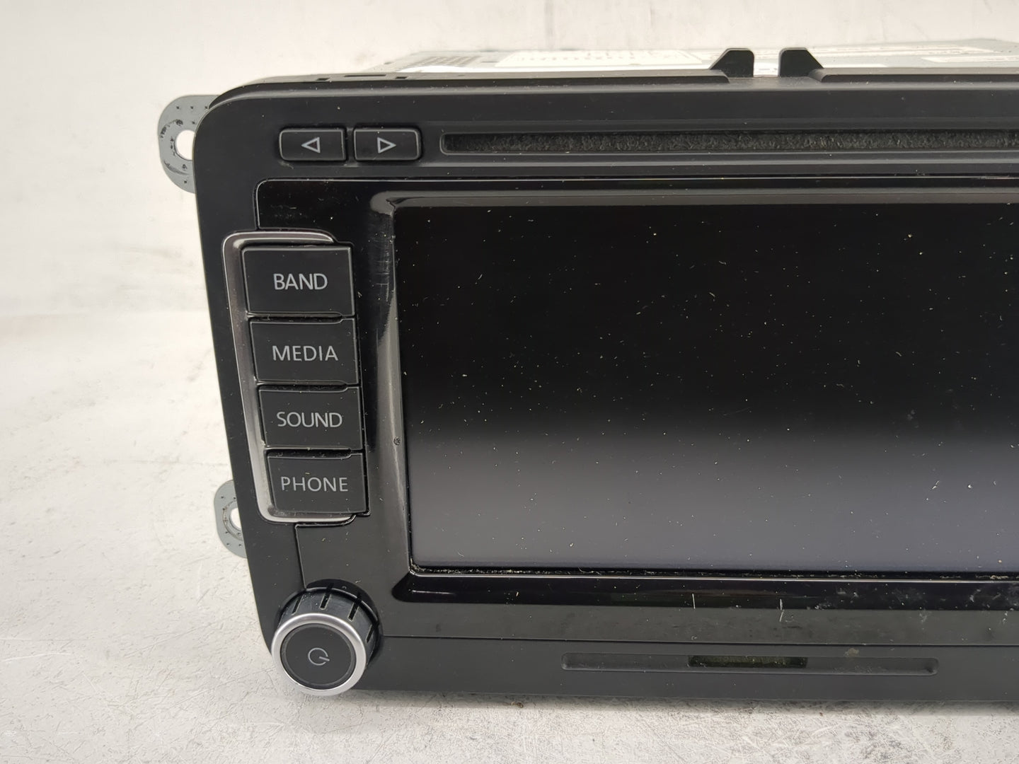 2009-2017 Volkswagen Tiguan Radio AM FM Cd Player Receiver Replacement P/N:3C0 035 684 A Fits OEM Used Auto Parts - Oemuseda