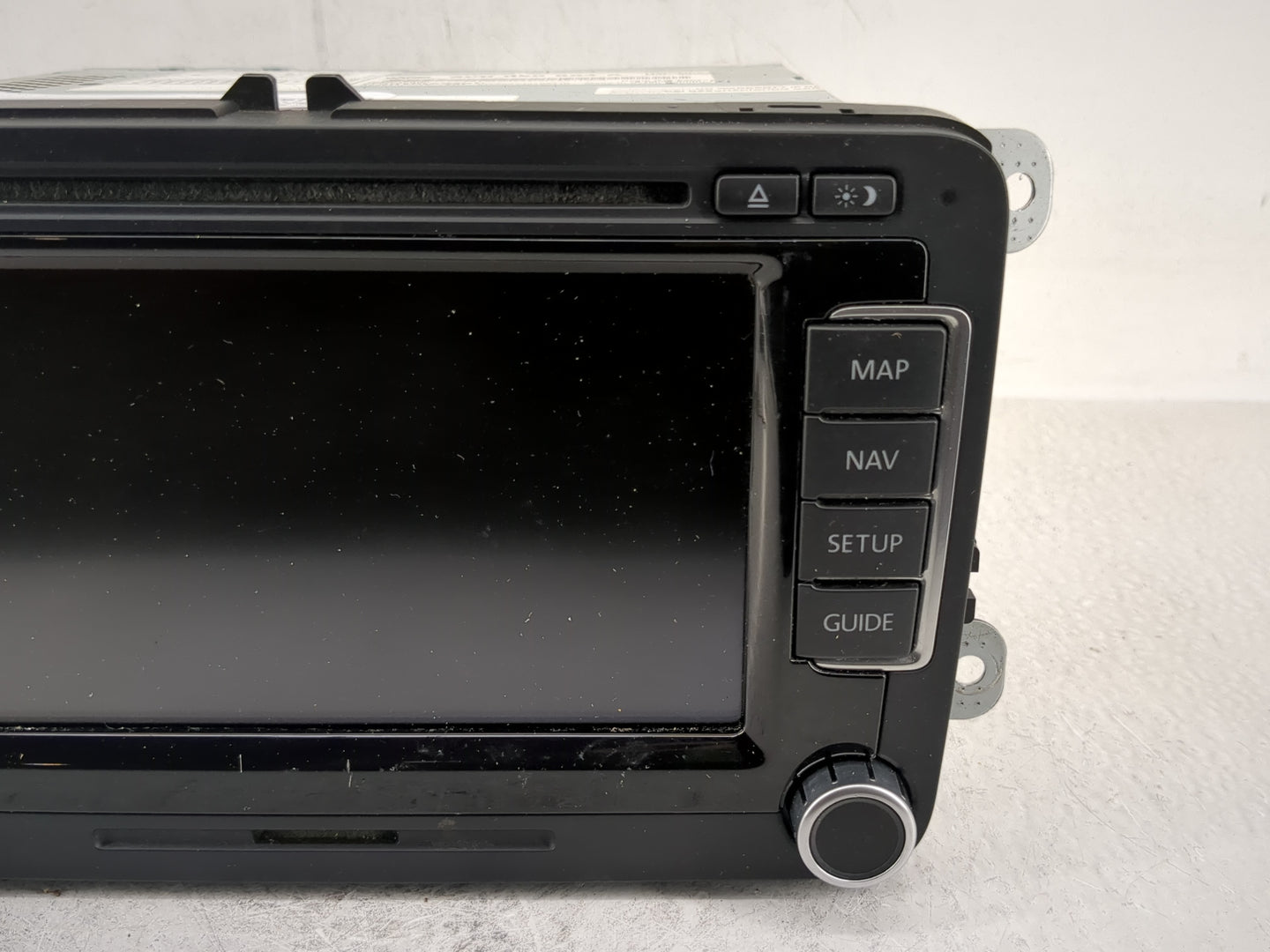 2009-2017 Volkswagen Tiguan Radio AM FM Cd Player Receiver Replacement P/N:3C0 035 684 A Fits OEM Used Auto Parts - Oemuseda
