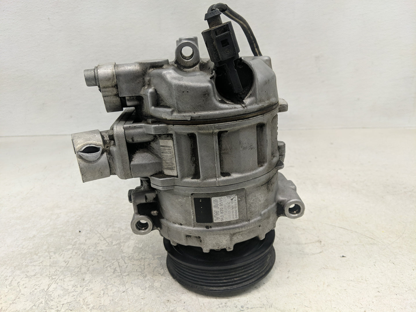 2009-2015 Volkswagen Tiguan Air Conditioning A/c Ac Compressor Oem - Oemusedautoparts1.com