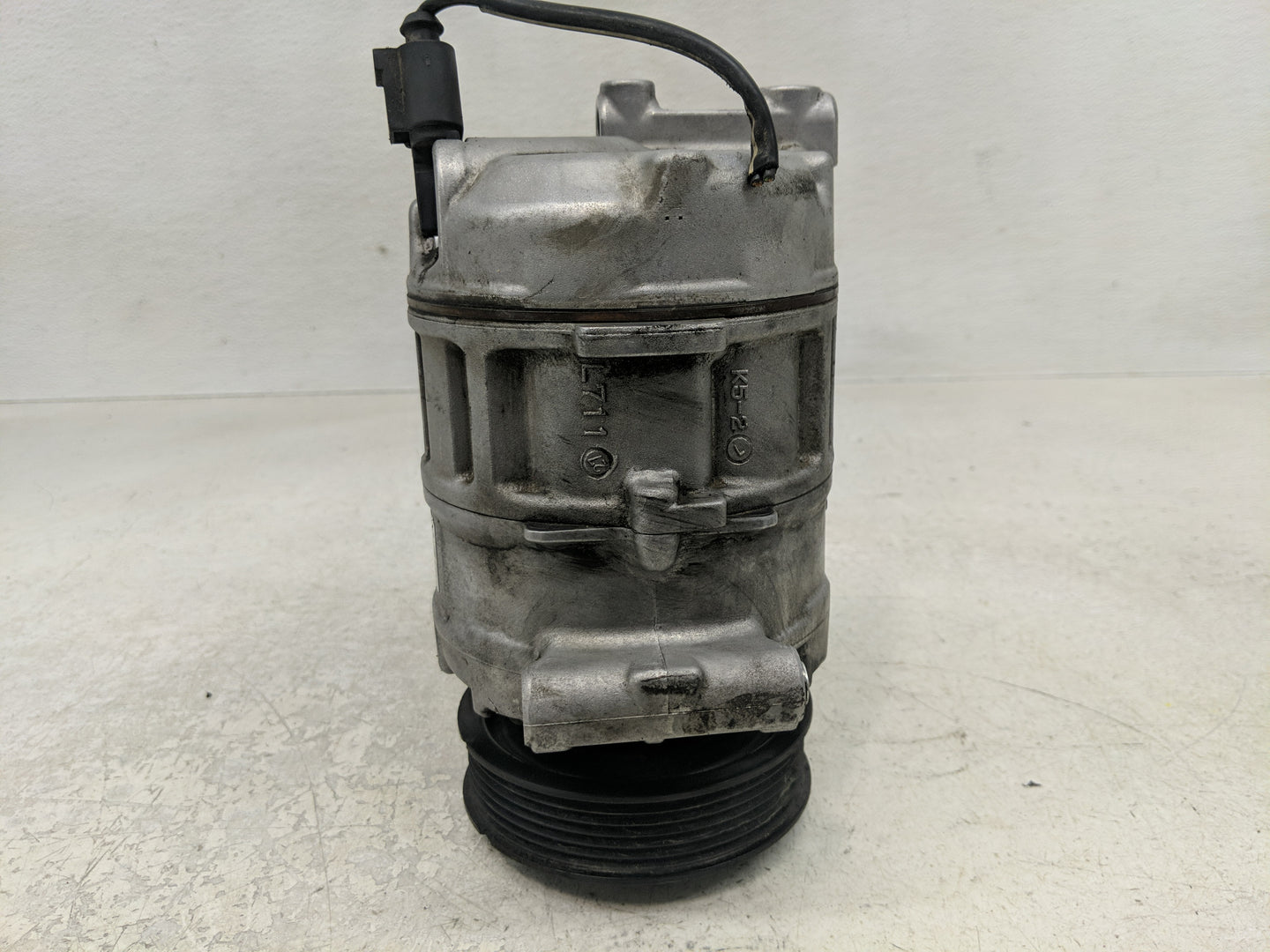2009-2015 Volkswagen Tiguan Air Conditioning A/c Ac Compressor Oem - Oemusedautoparts1.com