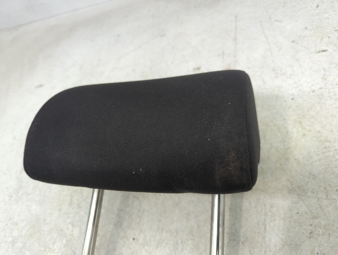 2009-2014 Volkswagen Tiguan Headrest Head Rest Rear Seat Fits Fits 2009 2010 2011 2012 2013 2014 OEM Used Auto Parts - Oemus