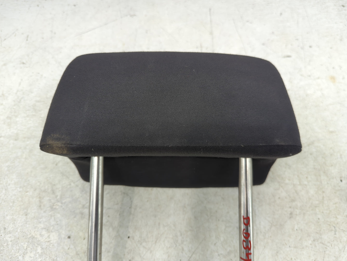 2009-2014 Volkswagen Tiguan Headrest Head Rest Rear Seat Fits Fits 2009 2010 2011 2012 2013 2014 OEM Used Auto Parts - Oemus