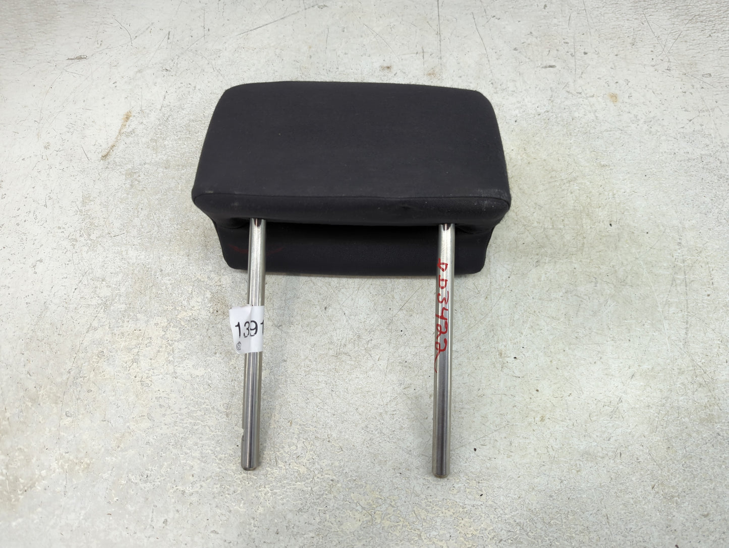 2009-2014 Volkswagen Tiguan Headrest Head Rest Rear Center Seat Fits Fits 2009 2010 2011 2012 2013 2014 OEM Used Auto Parts 