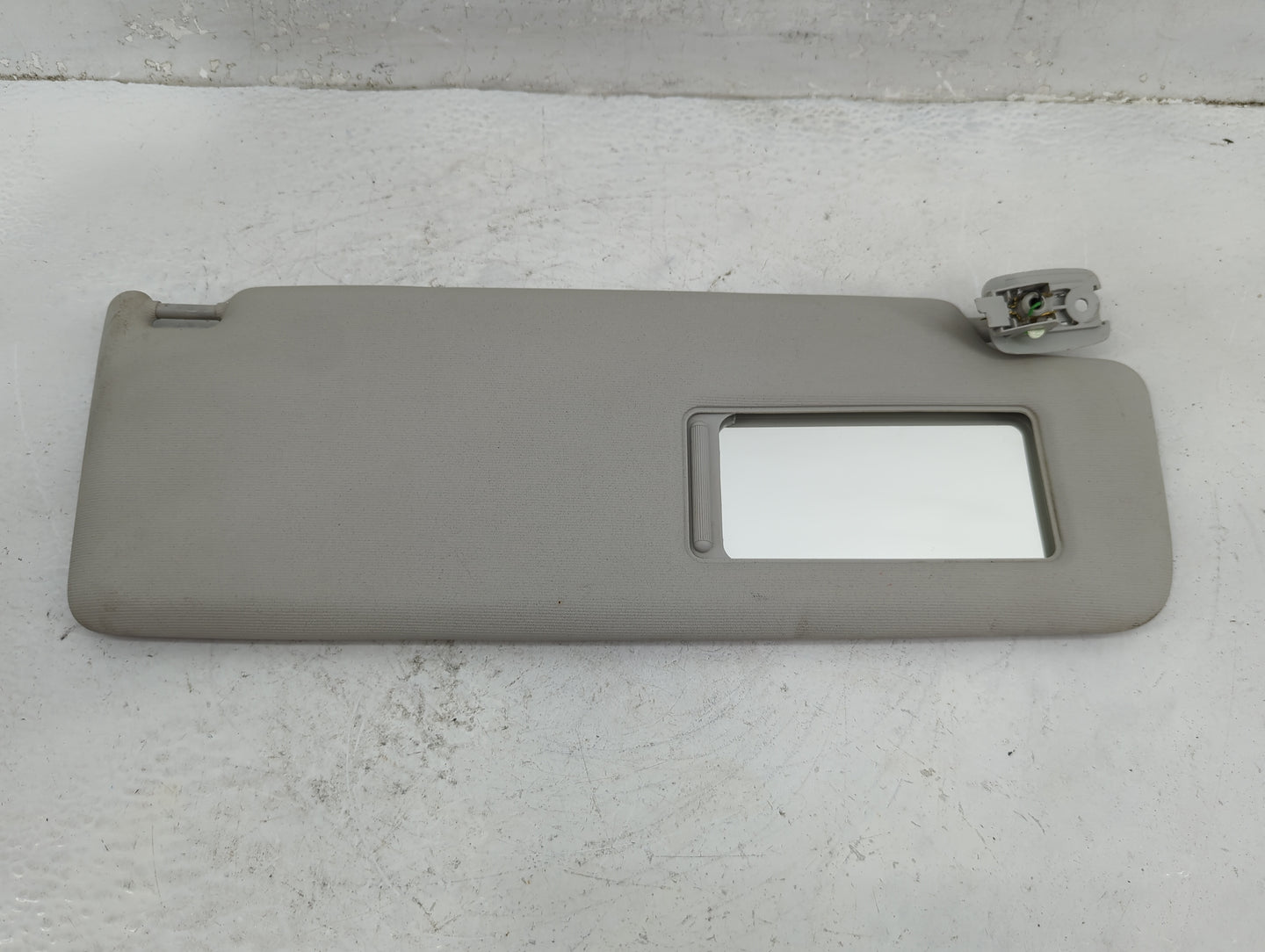 2009-2018 Volkswagen Tiguan Sun Visor Shade Replacement Passenger Right Mirror Fits OEM Used Auto Parts - Oemusedautoparts1.
