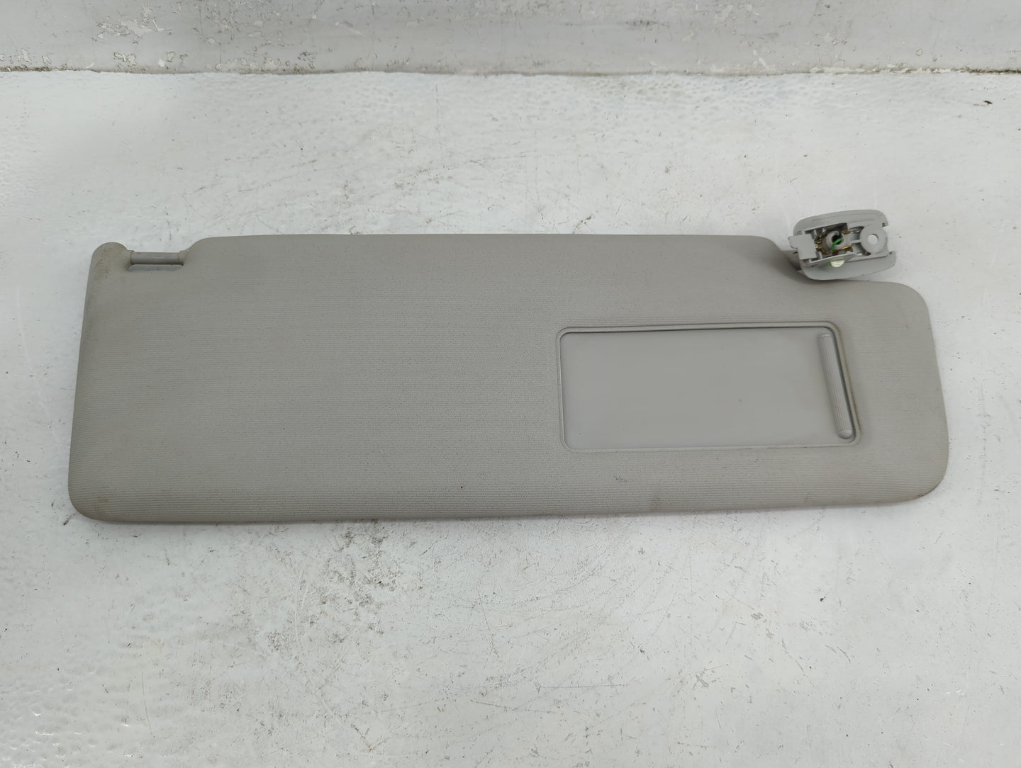 2009-2018 Volkswagen Tiguan Sun Visor Shade Replacement Passenger Right Mirror Fits OEM Used Auto Parts - Oemusedautoparts1.