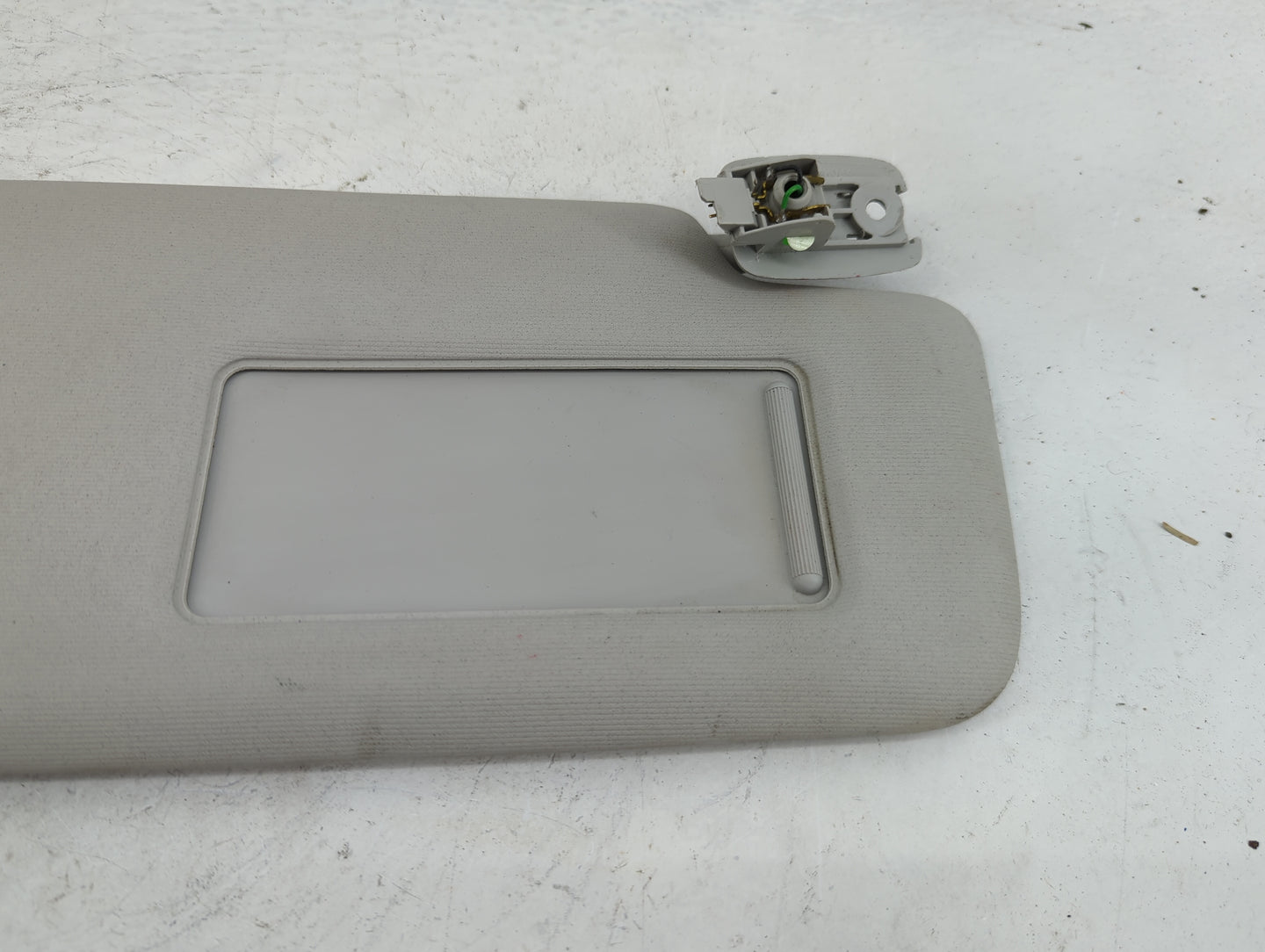 2009-2018 Volkswagen Tiguan Sun Visor Shade Replacement Passenger Right Mirror Fits OEM Used Auto Parts - Oemusedautoparts1.