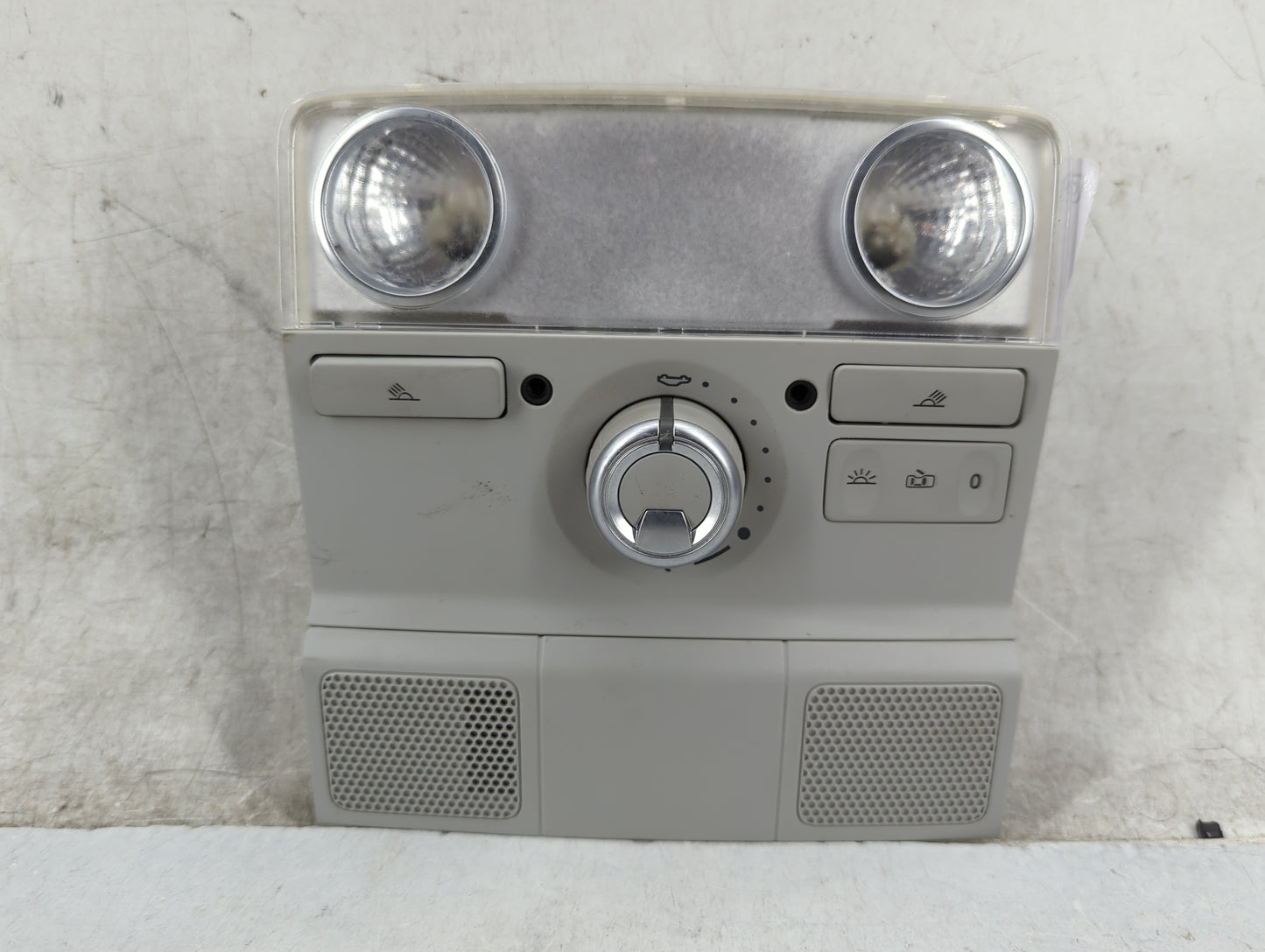 2009-2018 Volkswagen Tiguan Overhead Roof Console Light Gray - Oemusedautoparts1.com