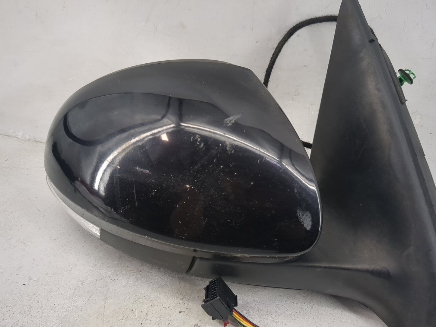 2009-2018 Volkswagen Tiguan Passenger Side View Mirror - Right Door Mirror OEM Used - Oemusedautoparts1.com