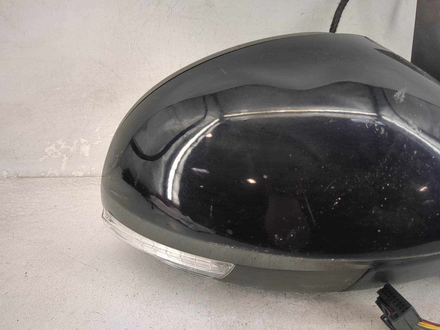 2009-2018 Volkswagen Tiguan Passenger Side View Mirror - Right Door Mirror OEM Used - Oemusedautoparts1.com