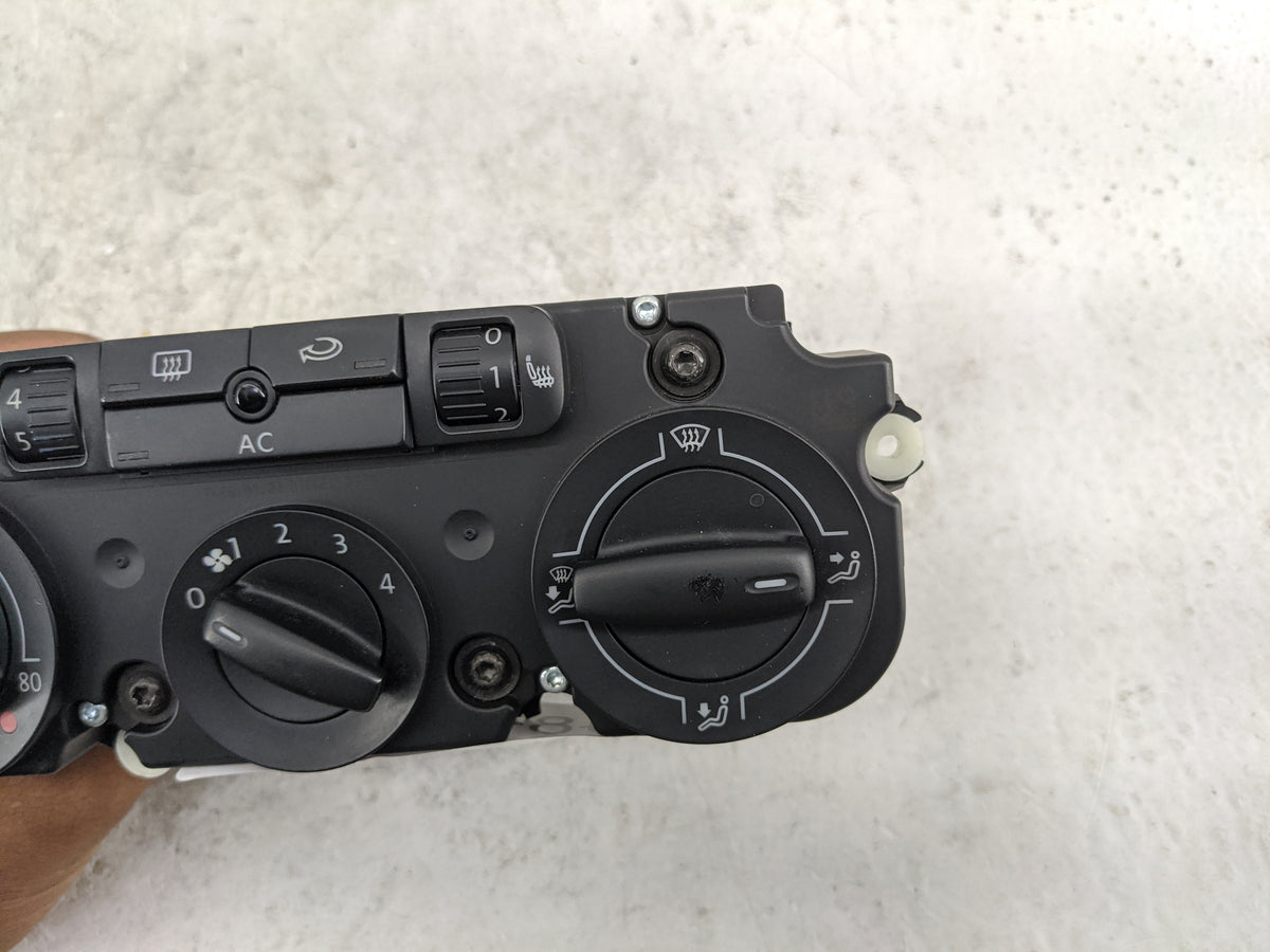 2010-2011 Volkswagen Tiguan Climate Control Module Temperature AC/Heater Replacement P/N:5M1820045A 5HB00932701 Fits OEM Use