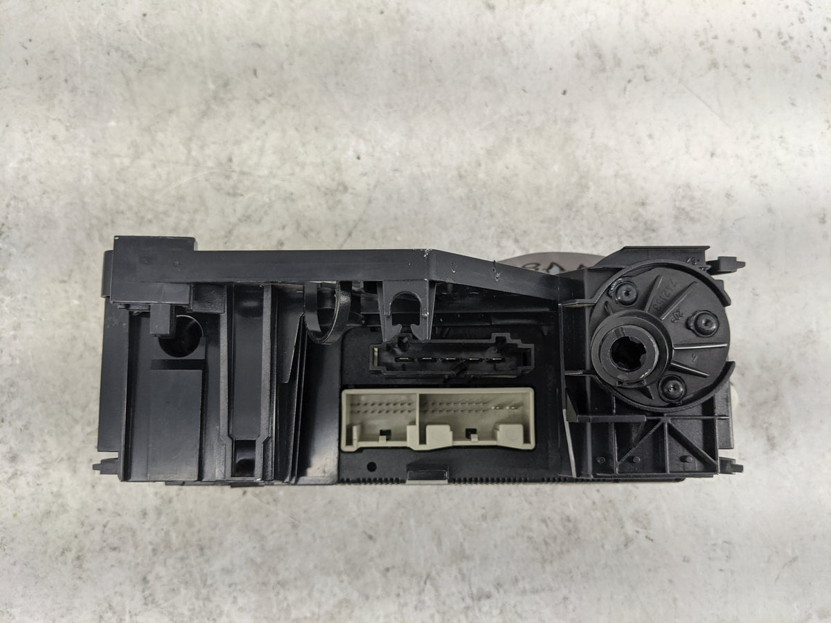 2010-2011 Volkswagen Tiguan Climate Control Module Temperature AC/Heater Replacement P/N:5M1820045A 5HB00932701 Fits OEM Use