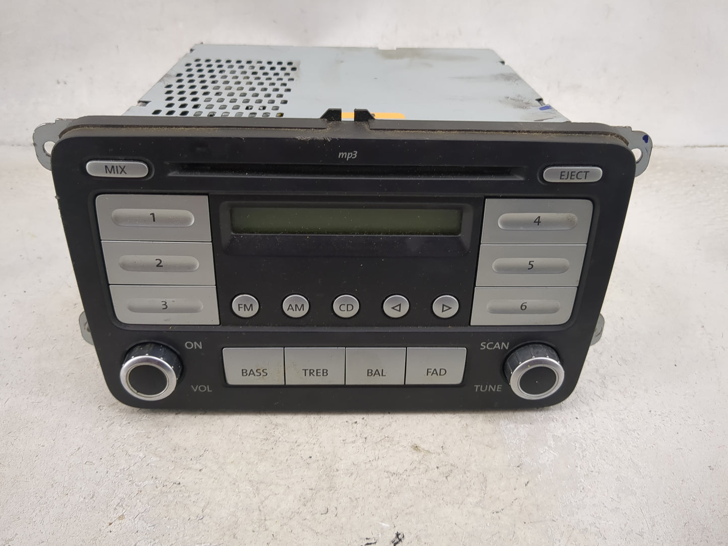 2009-2017 Volkswagen Tiguan Radio AM FM Cd Player Receiver Replacement P/N:1K0035161D 28179833 Fits OEM Used Auto Parts - Oe