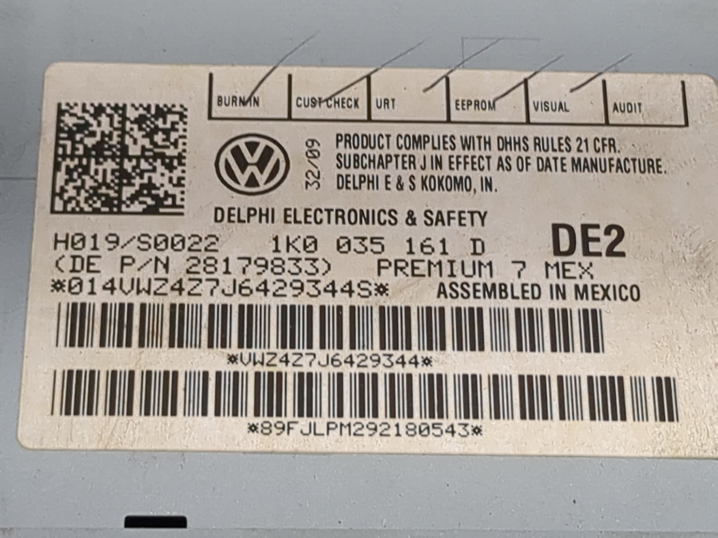 2009-2017 Volkswagen Tiguan Radio AM FM Cd Player Receiver Replacement P/N:1K0035161D 28179833 Fits OEM Used Auto Parts - Oe