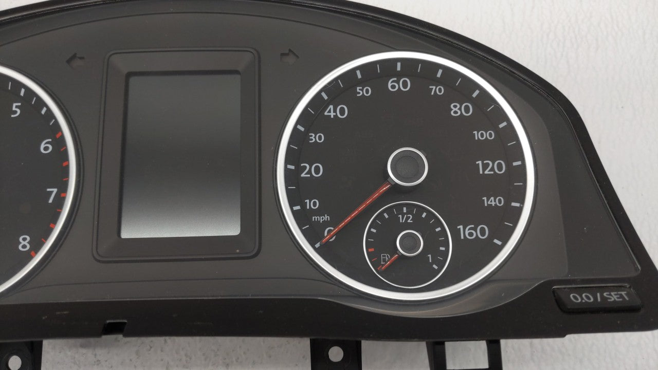 2010 Volkswagen Tiguan Instrument Cluster Speedometer Gauges P/N:5N0920961A 5N0920971A Fits OEM Used Auto Parts - Oemusedaut