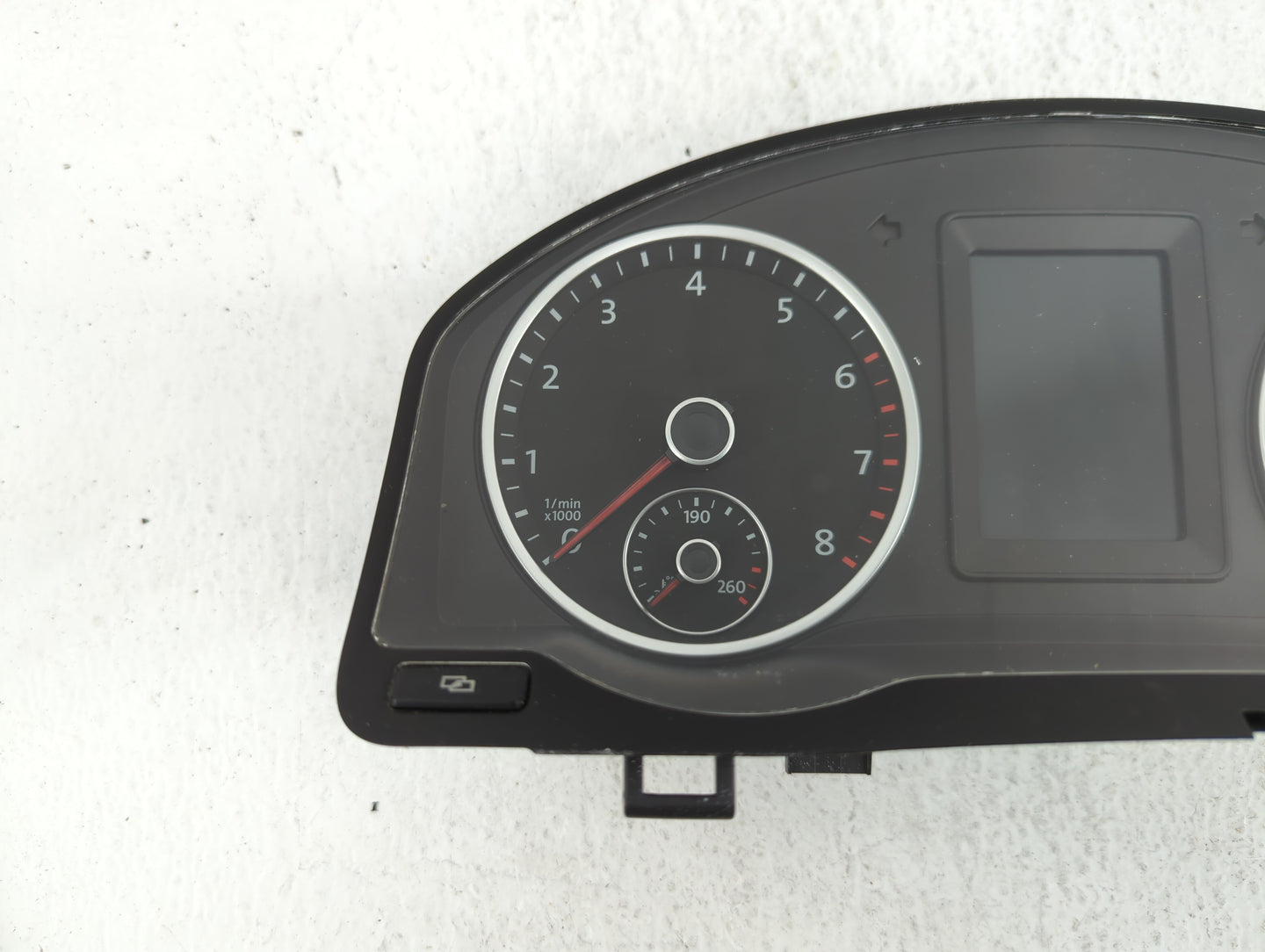2010 Volkswagen Tiguan Instrument Cluster Speedometer Gauges P/N:5N0920961A 5N0920971A, 5N0920961, 5N0920971D Fits OEM Used 