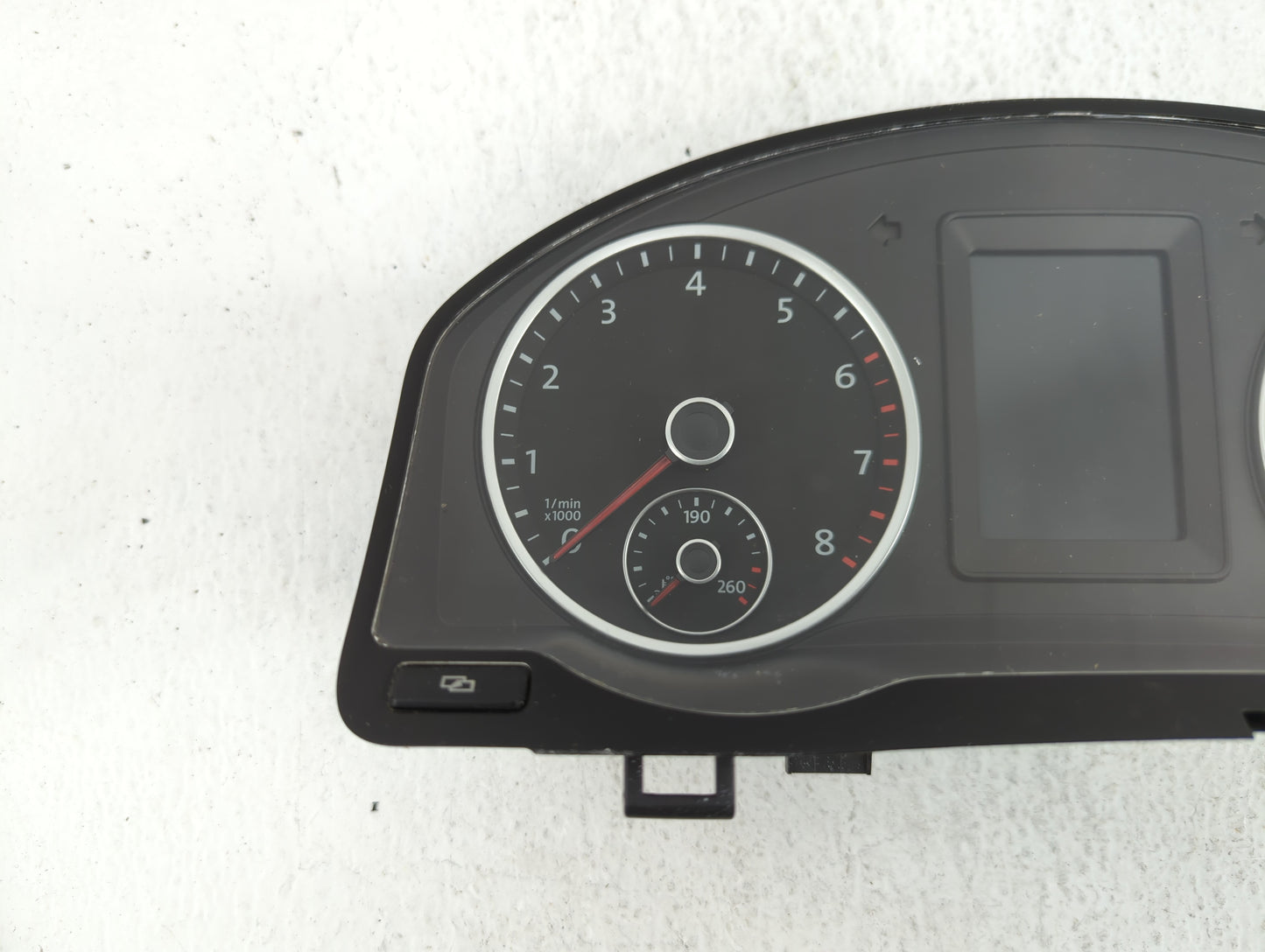 2010 Volkswagen Tiguan Instrument Cluster Speedometer Gauges P/N:5N0920961A 5N0920971A, 5N0920961, 5N0920971D Fits OEM Used 