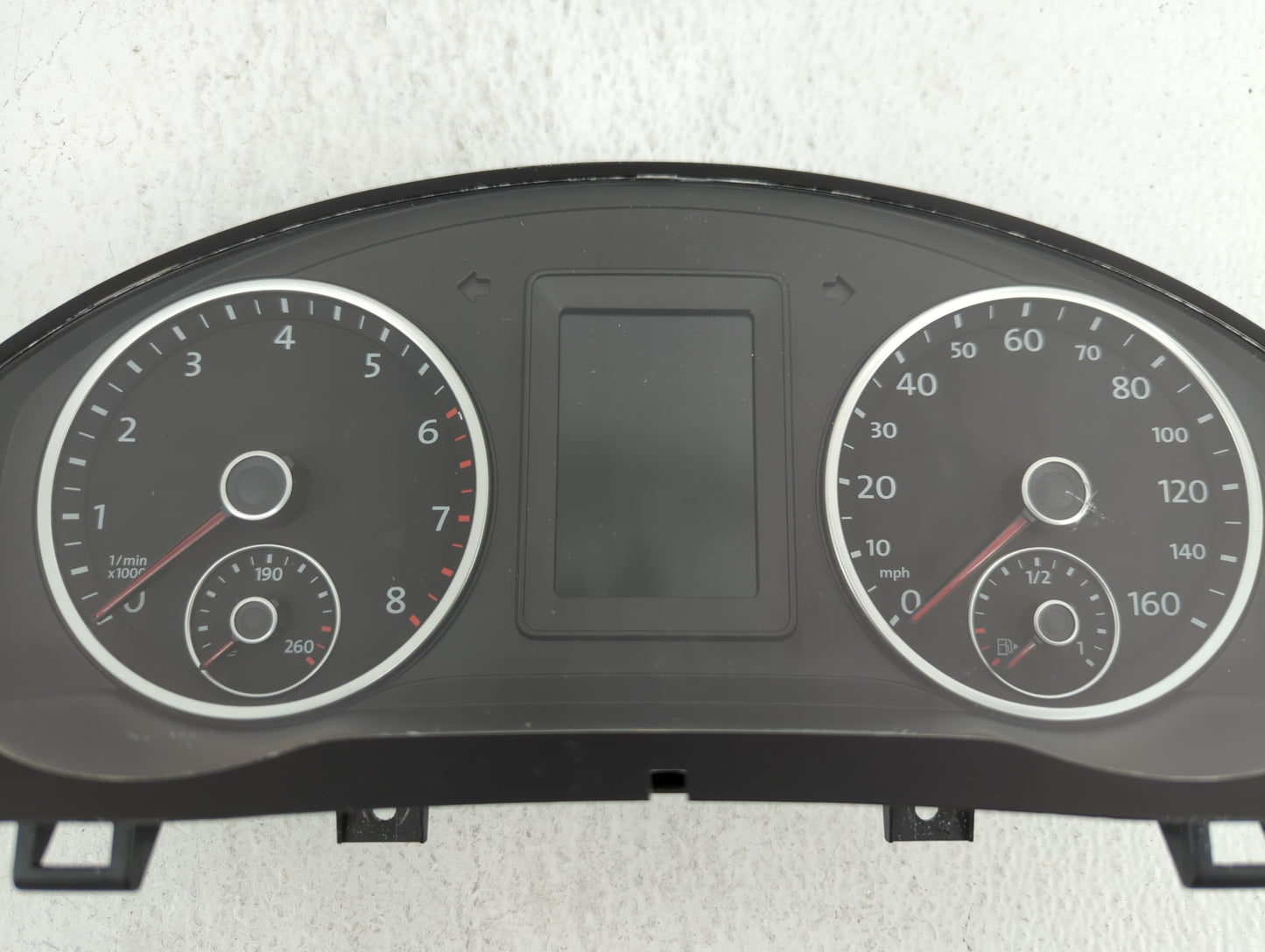2010 Volkswagen Tiguan Instrument Cluster Speedometer Gauges P/N:5N0920961A 5N0920971A, 5N0920961, 5N0920971D Fits OEM Used 