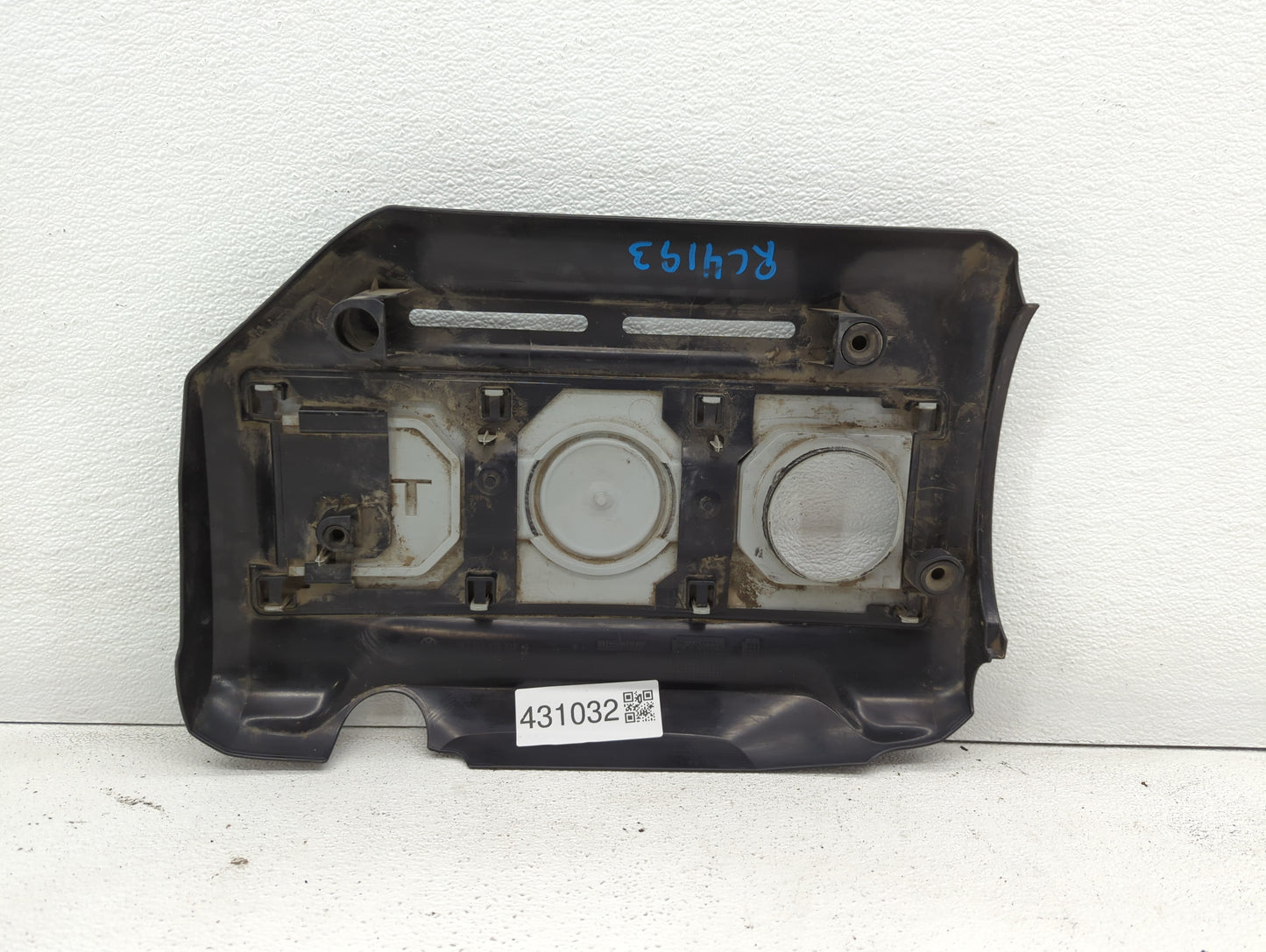 2010 Volkswagen Tiguan Engine Cover - Oemusedautoparts1.com