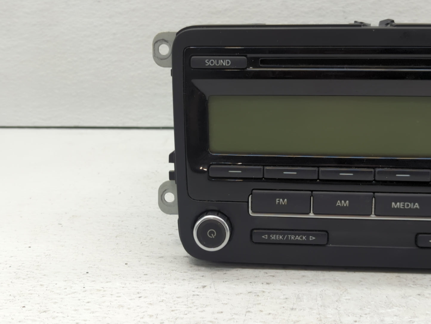 2009-2017 Volkswagen Tiguan Radio AM FM Cd Player Receiver Replacement P/N:5N0 035 164 D 1K0 035 161 D Fits OEM Used Auto Pa